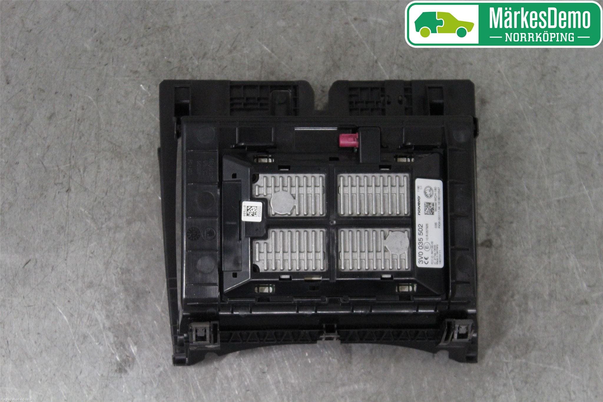 Skoda OCTAVIA (5E) 13-20 Instrumentbräda Förvaringsfack