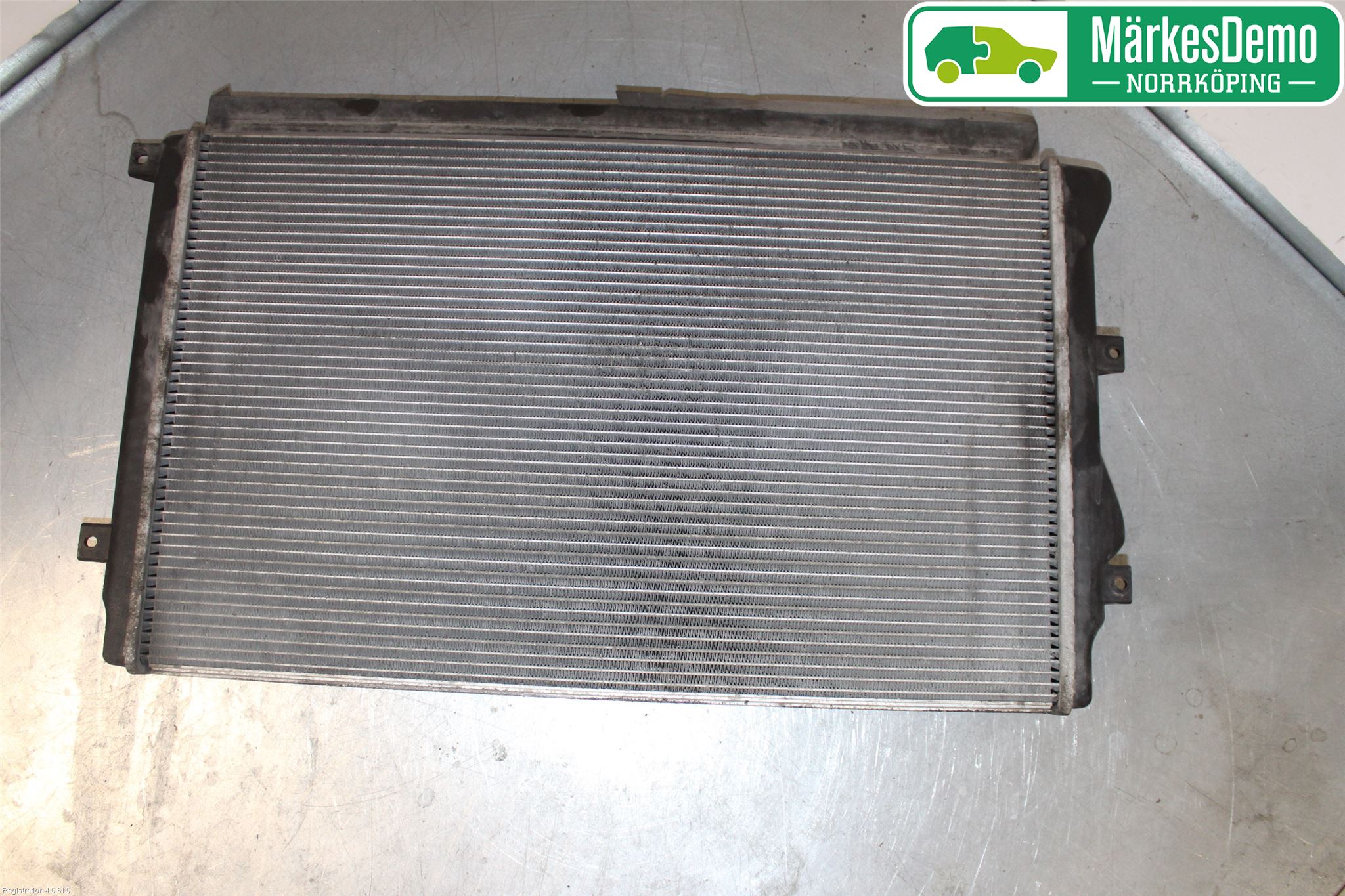Volkswagen VW GOLF V 04-09 Kylare Aut