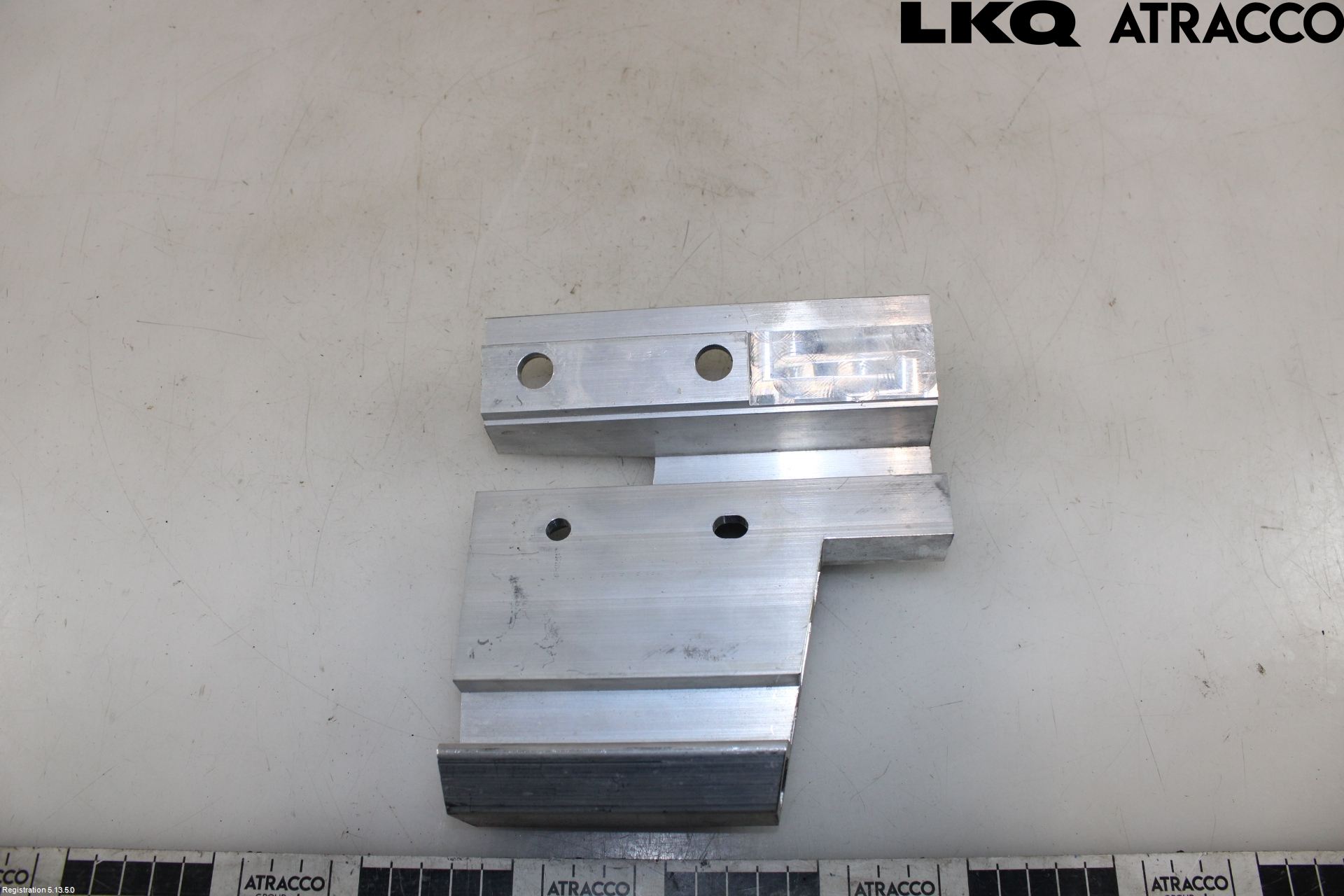 Övriga ZEEKR 7X 25->> Skärmfäste Fram Vä