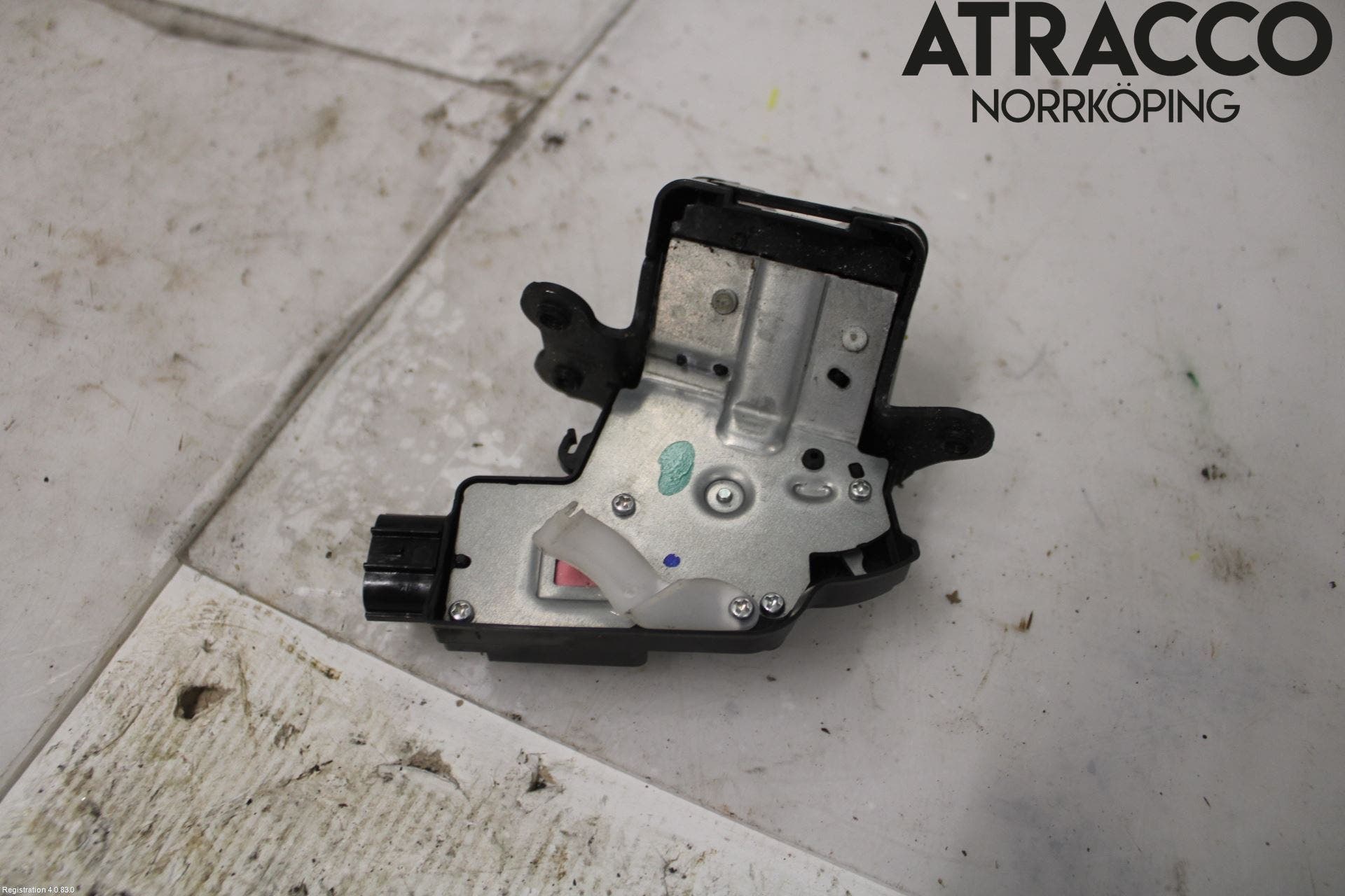 Toyota C-HR 16-23 Låskista Baklucka