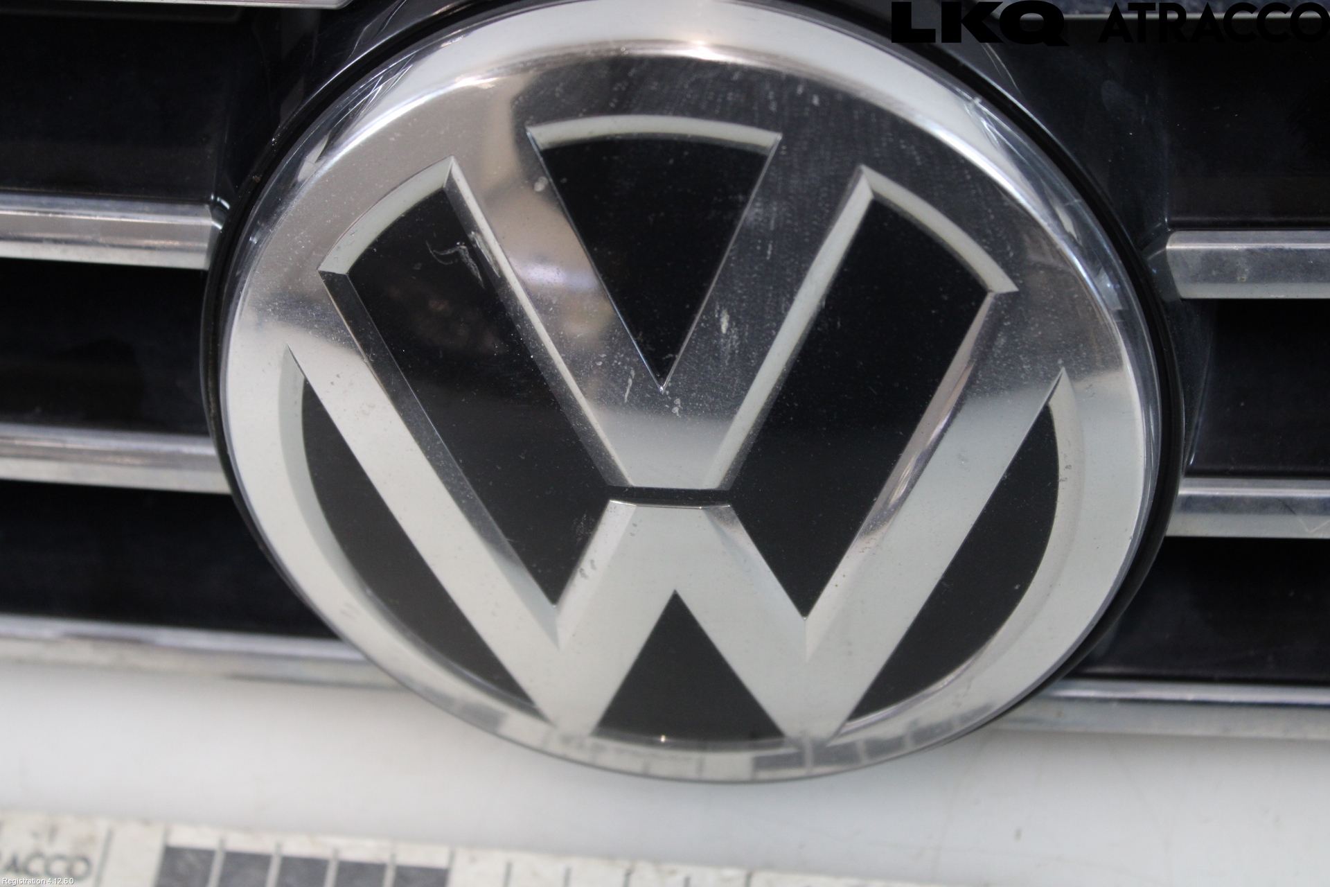 Volkswagen VW PASSAT 15-19 Grill Komp
