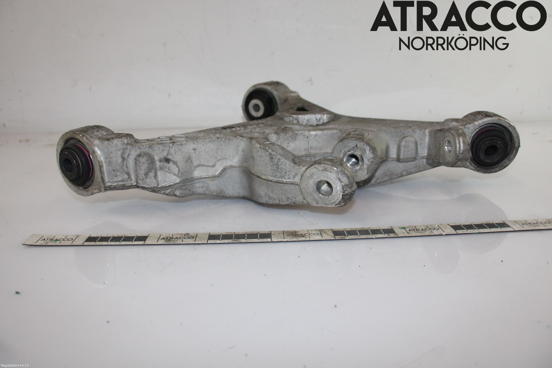 Jaguar XK/XKR 06-14 Bärarm Bak Höger