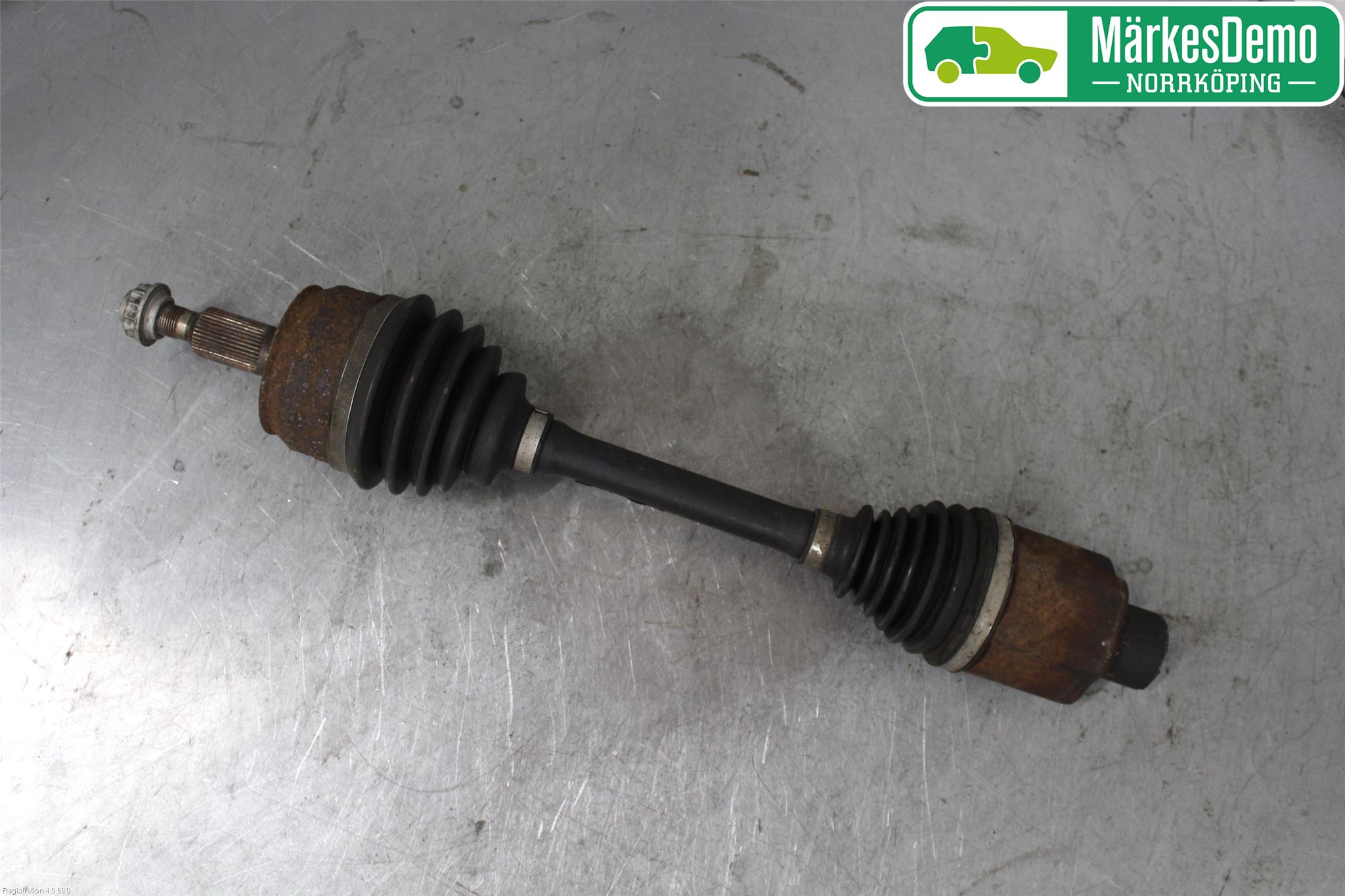 Volkswagen VW TRANSP/CARAVELLE (T5) 04-15 Drivaxel Fram Höger