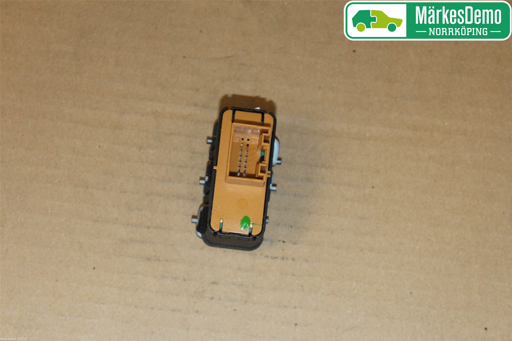 Volkswagen VW UP! / E-UP! Strömställare Elruta