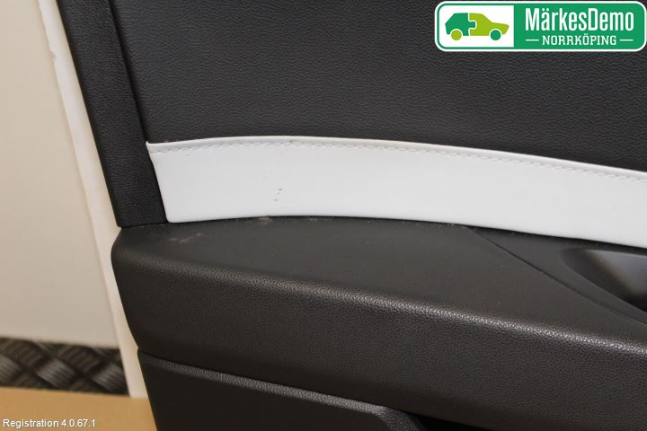 Seat LEON 13-20 Dörrklädsel Vä