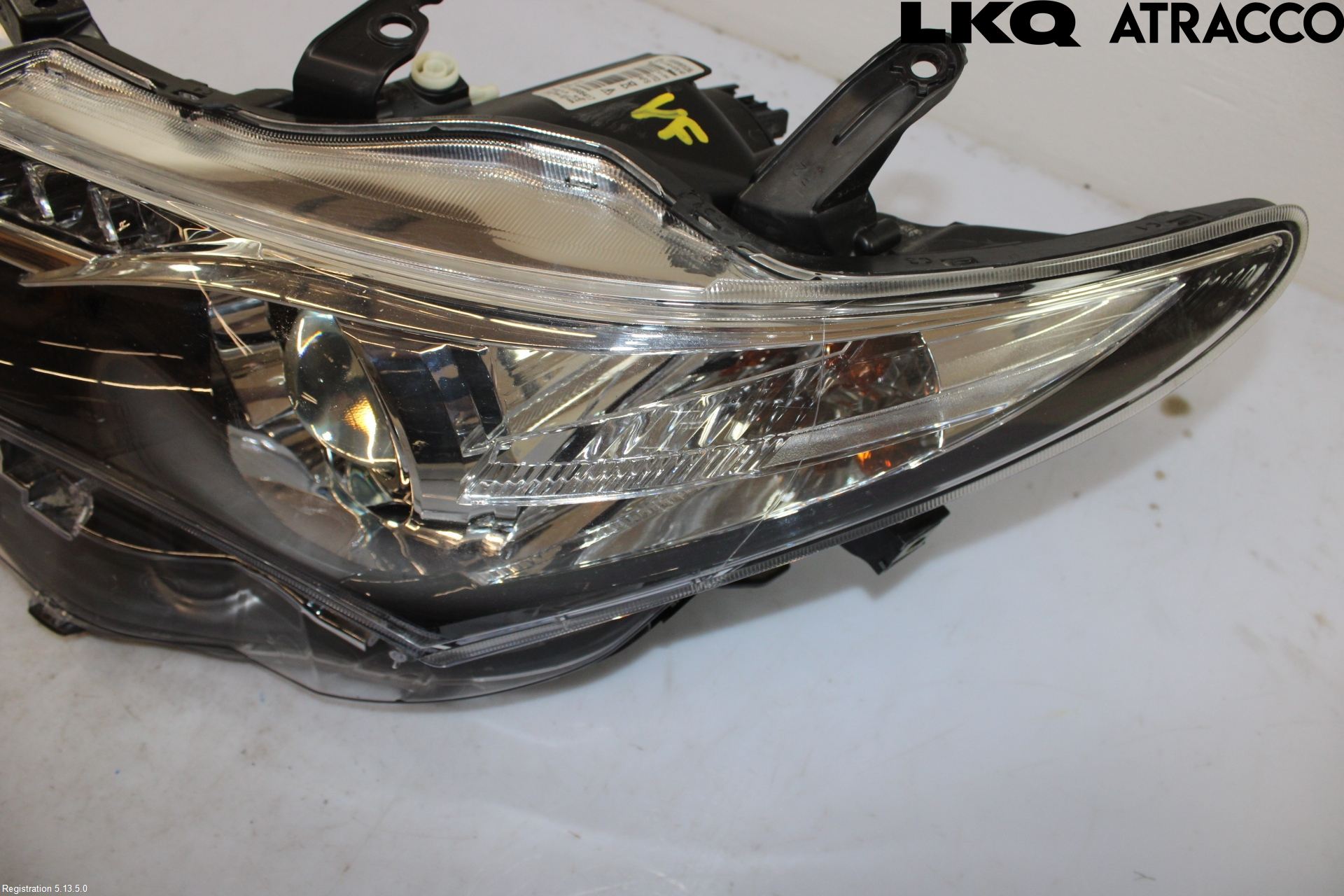 Toyota AURIS 13-19 Strålkastare Vänster