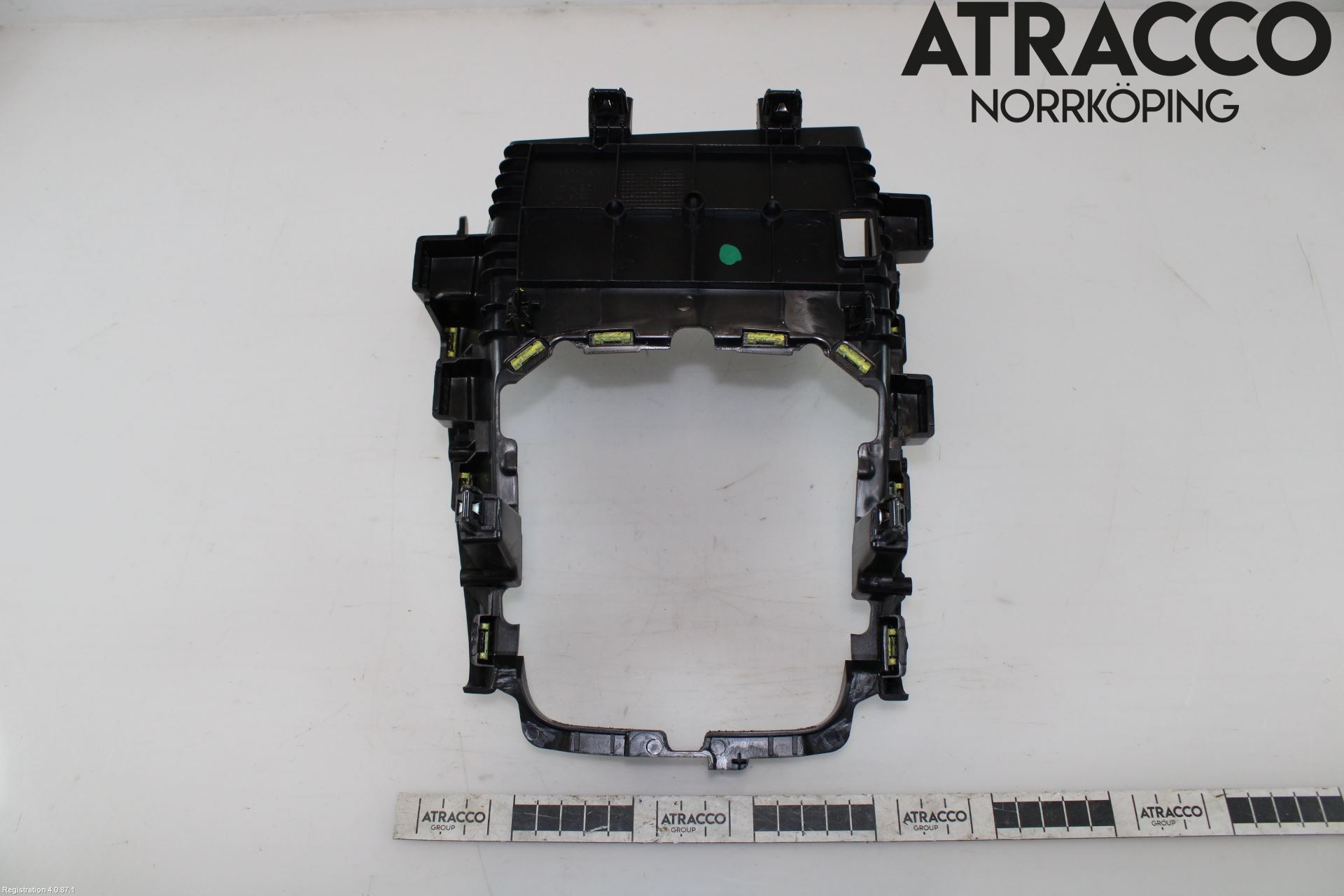 MG ZS EV 20- Instrumentkonsoll Mitt