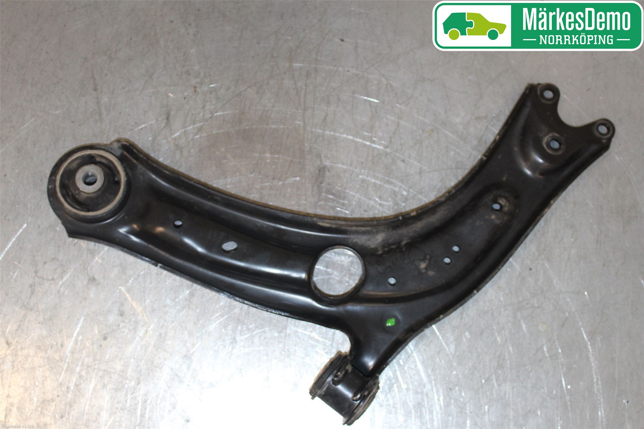 Volkswagen VW PASSAT 15-19 Bärarm Fram Undre Hö