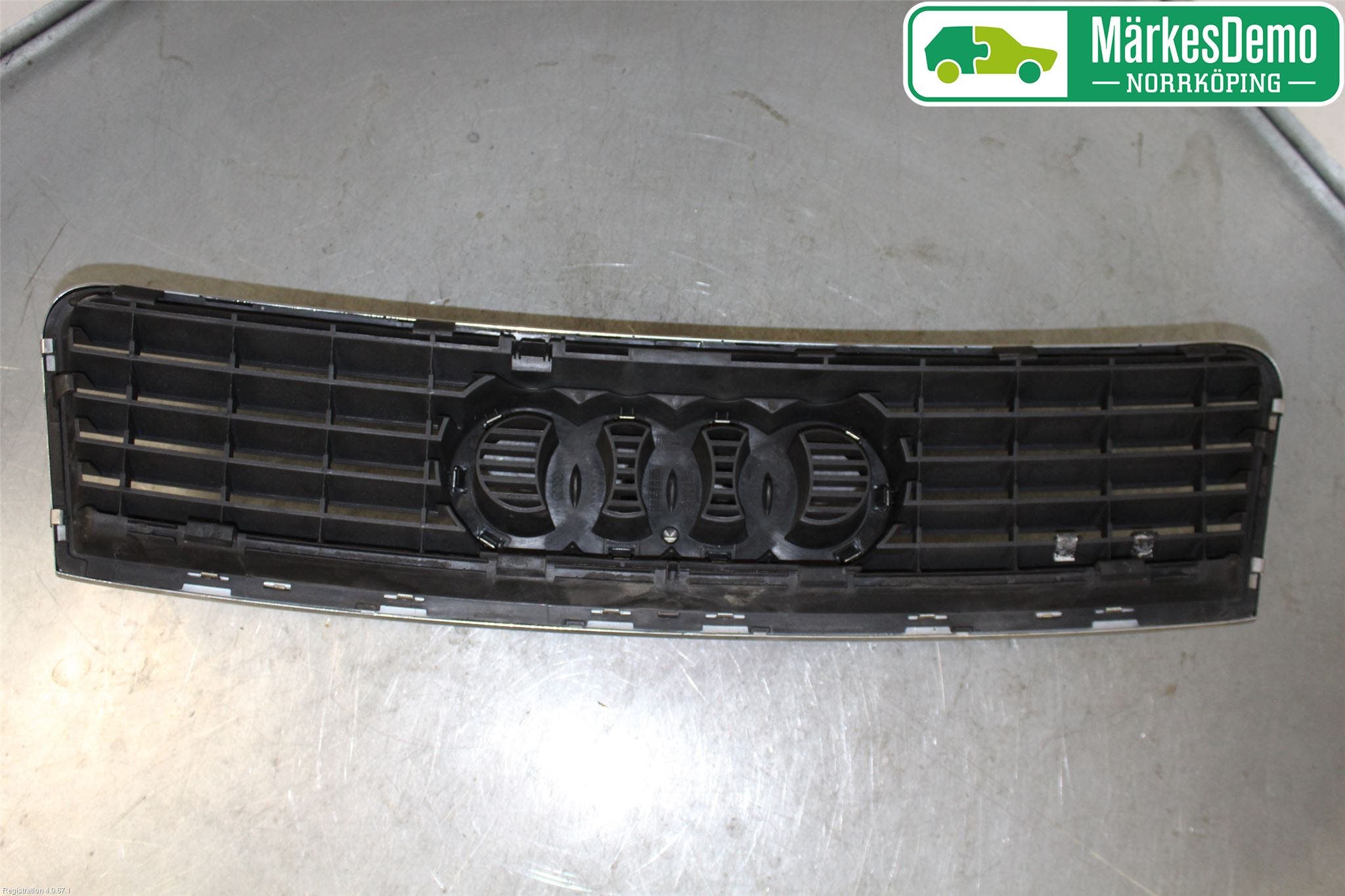 Audi A6/S6     97-05 Grill Komp