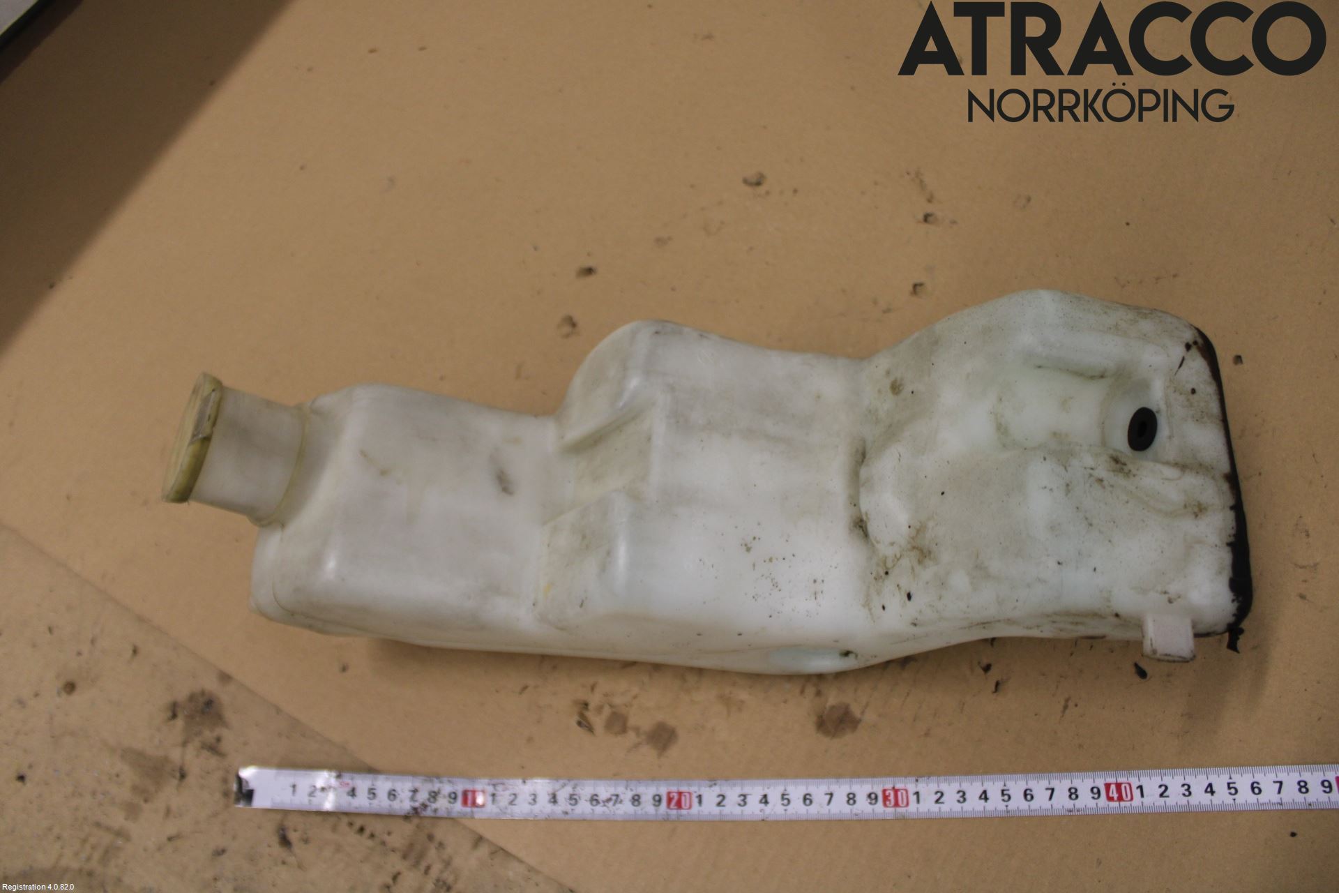 BMW 5 E34      88-96 Spolartank Vindruta