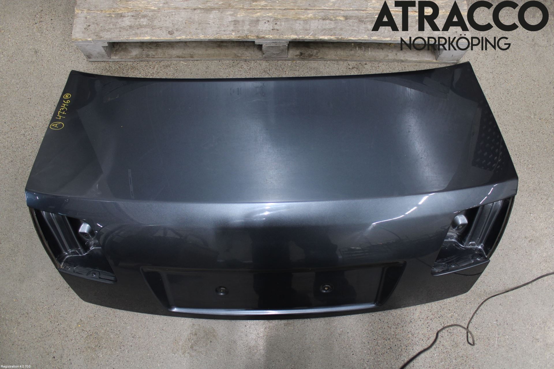 Audi A8/S8 4E  02-09 Baklucka (Ej Med Ruta)