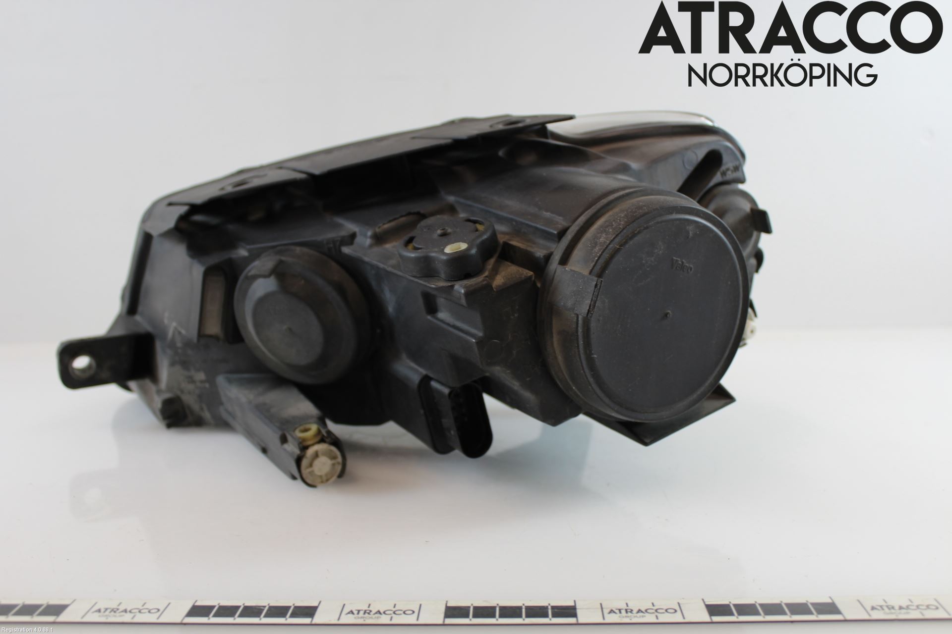 Volkswagen VW PASSAT 05-11 Strålkastare Höger