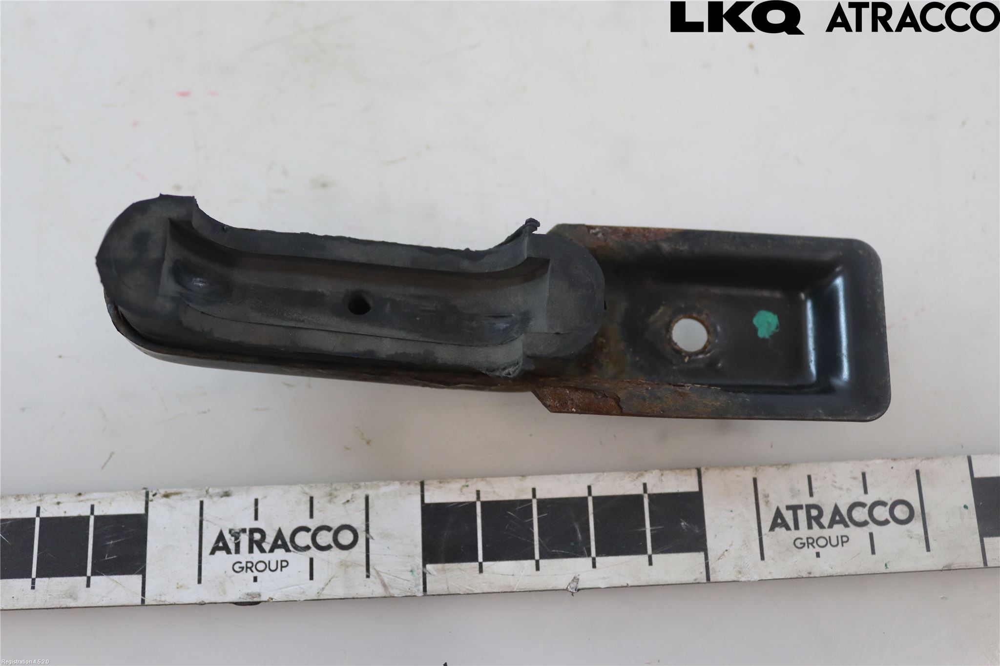 Volvo 740 88-92 Kylarfäste-Ram-Balk