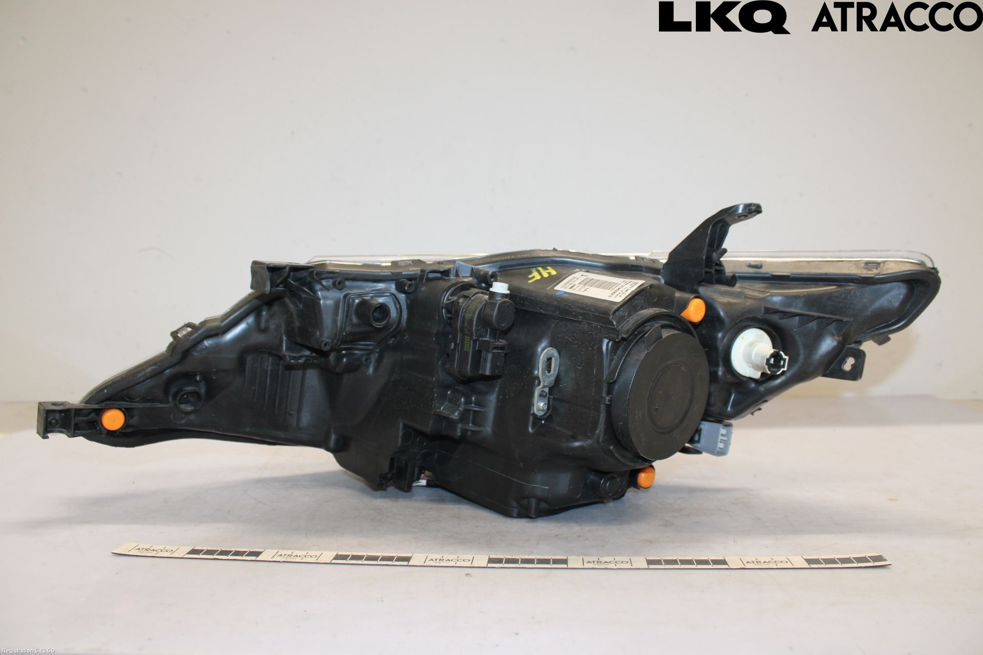 Toyota AURIS 13-19 Strålkastare Höger
