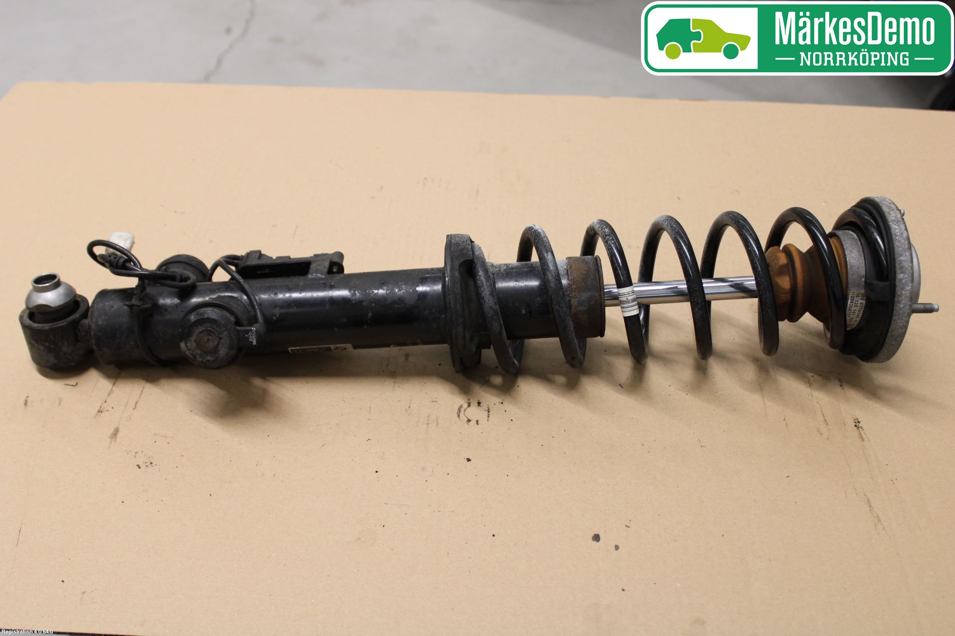 BMW 5 F10/F11/F18 09-17 Fjäderben Bak Höger