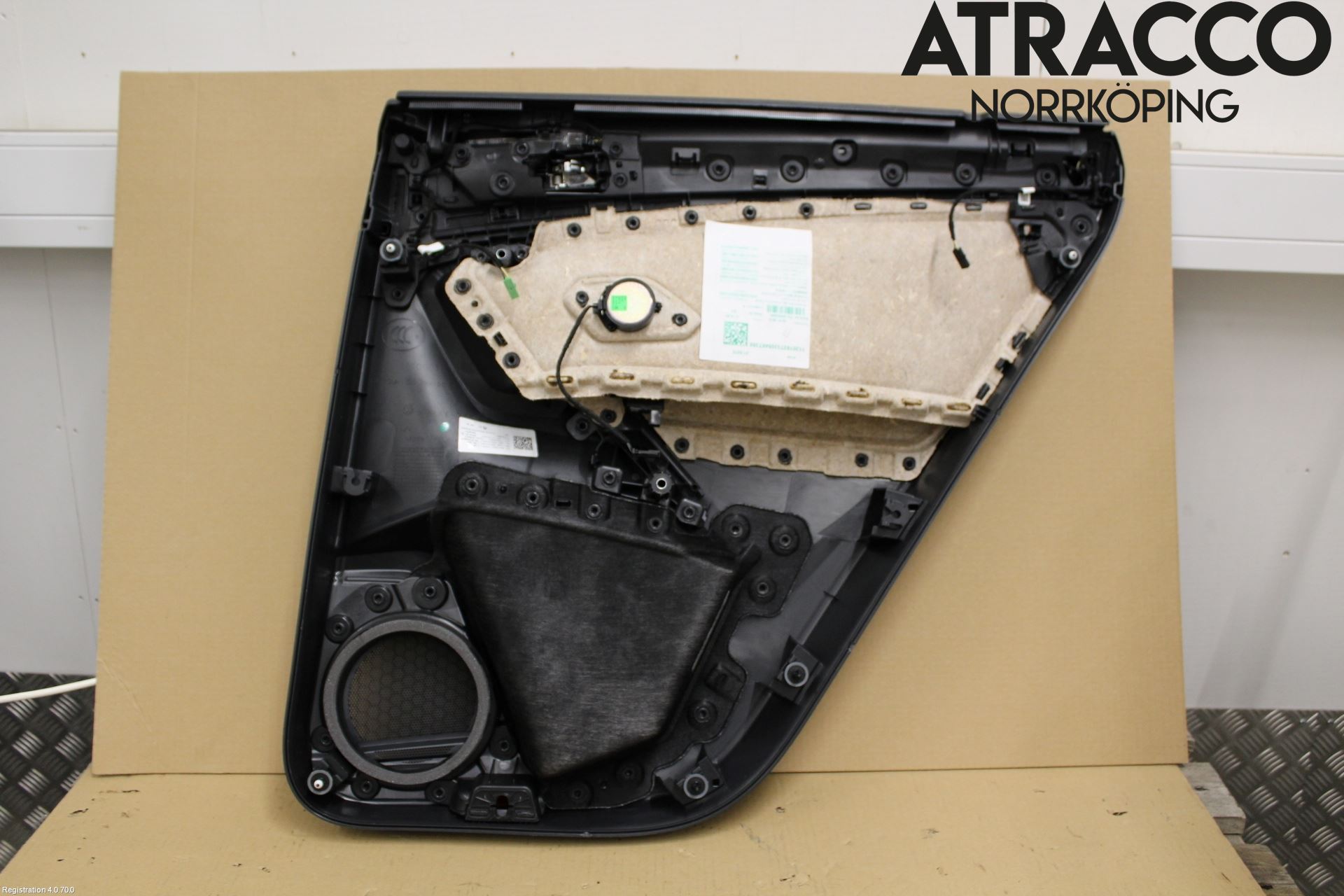 Volkswagen VW TIGUAN 16-24 Dörrklädsel Vä