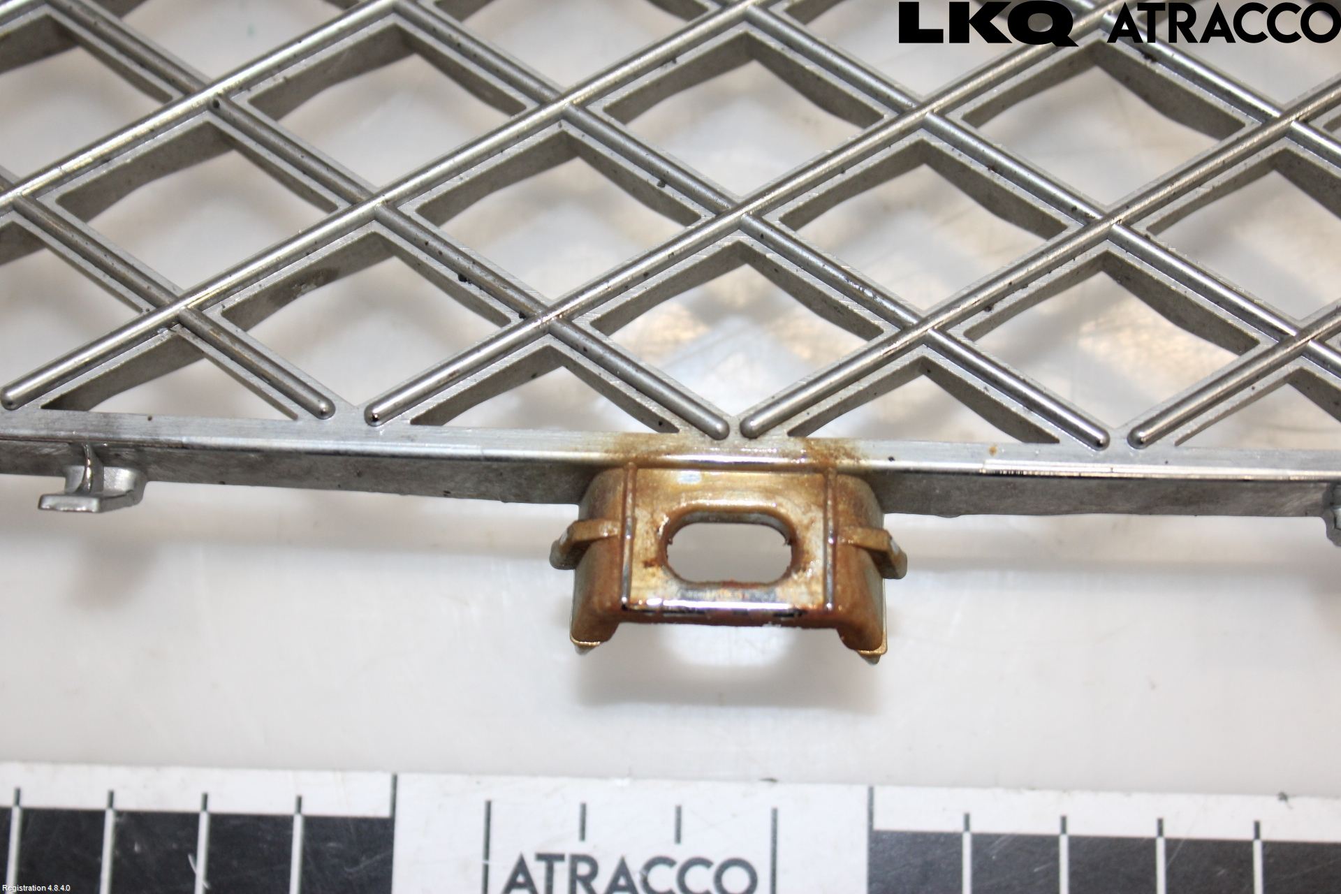 Jaguar XJ X351        10- Grill Komp