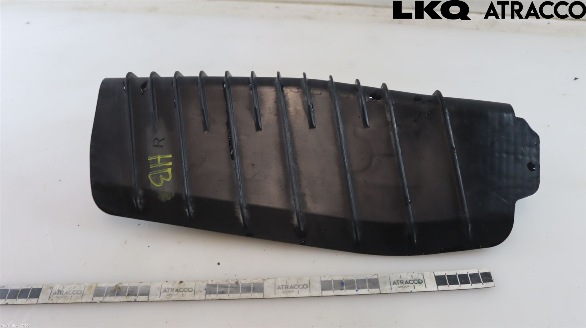 Audi A4/S4 B9 20- Stänkskydd