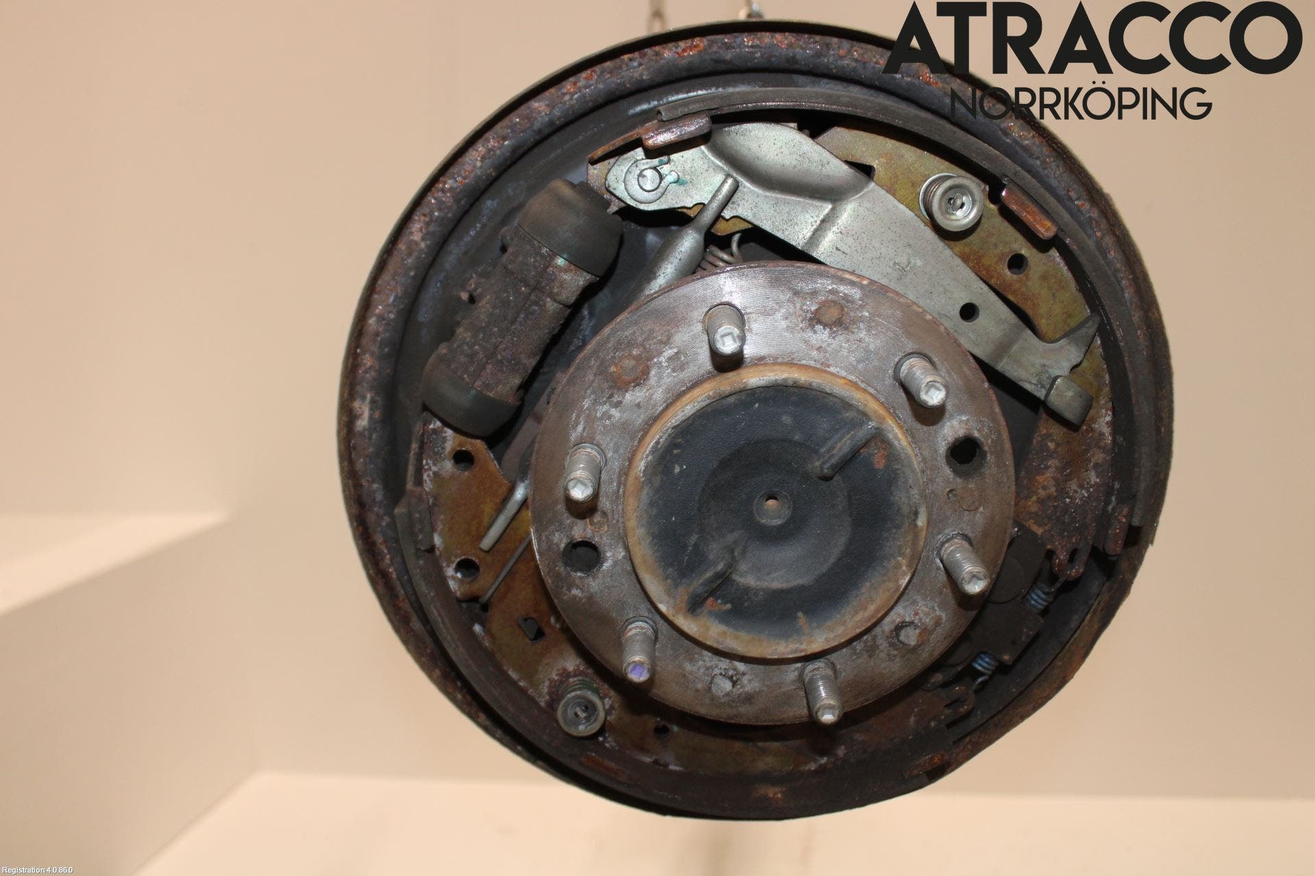 Toyota HILUX 16- Bakaxel