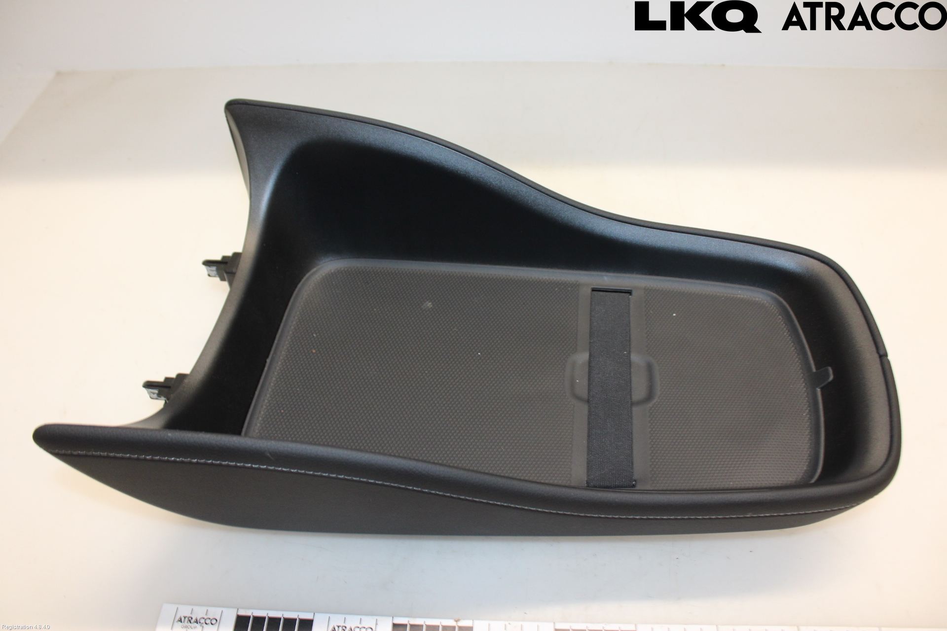 Mercedes-Benz MB EQE (V295) 22- Instrumentbräda Förvaringsfack