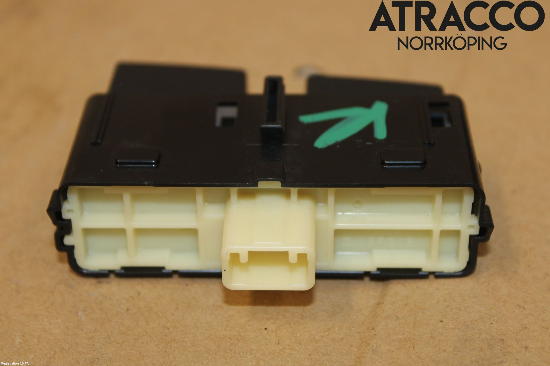 Lexus ES 250/300/330 Strömställare Baklucka