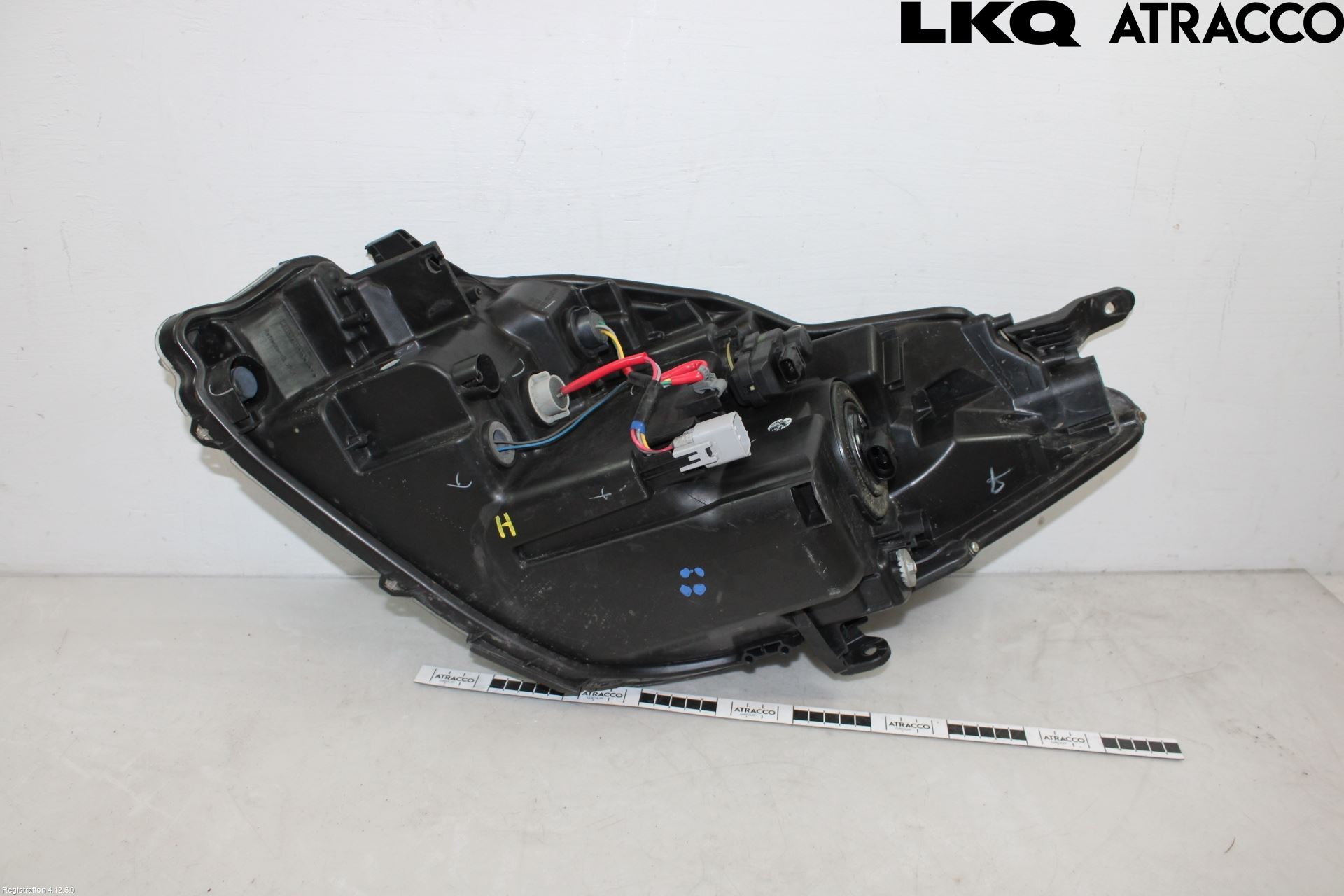 Toyota YARIS XP130 15-20 Strålkastare Höger