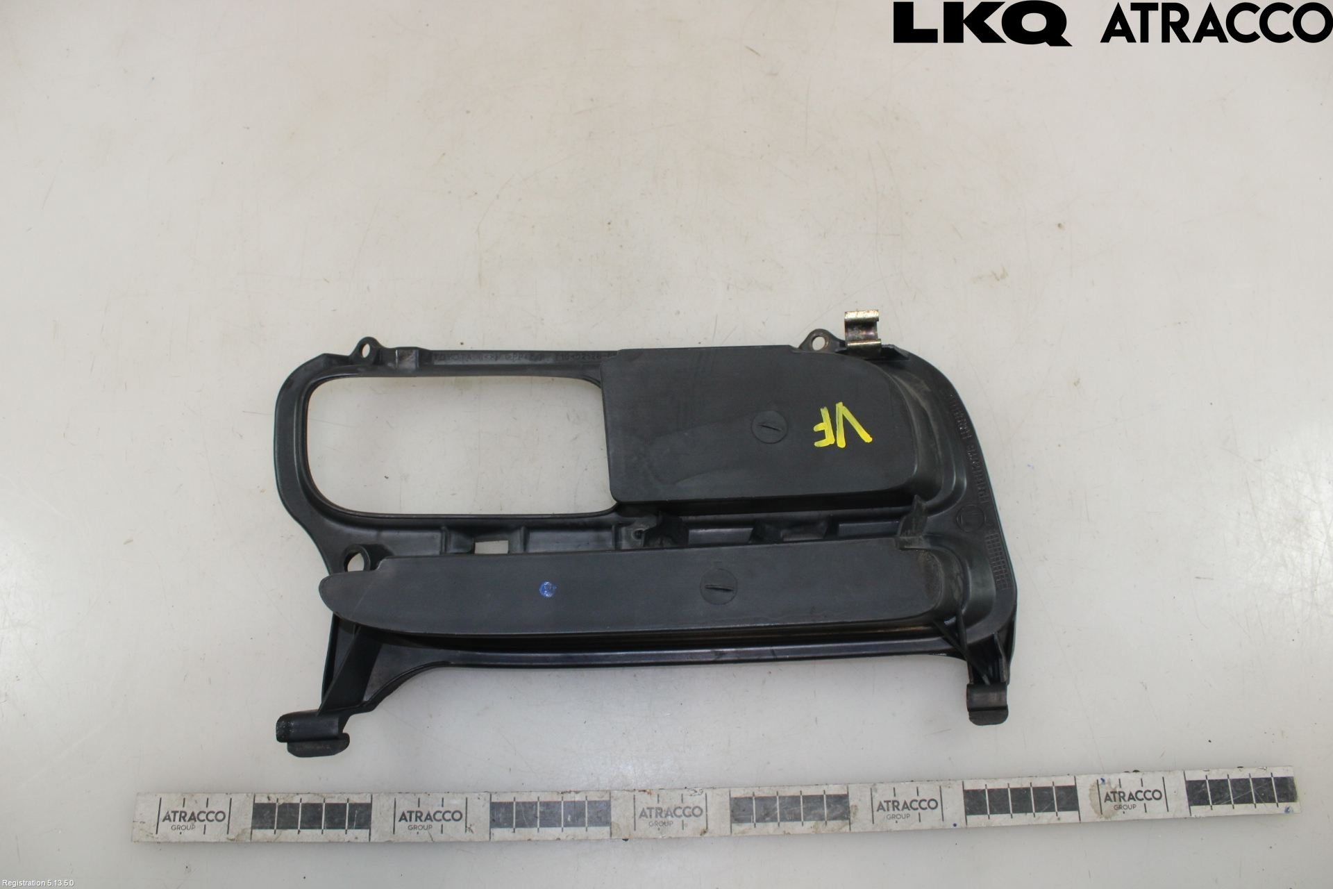 Toyota AVENSIS 03-06 Dimljussarg Fram