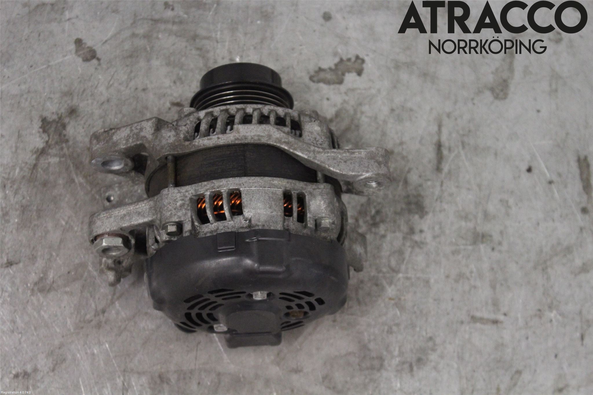 Toyota YARIS XP130 12-14 Generator
