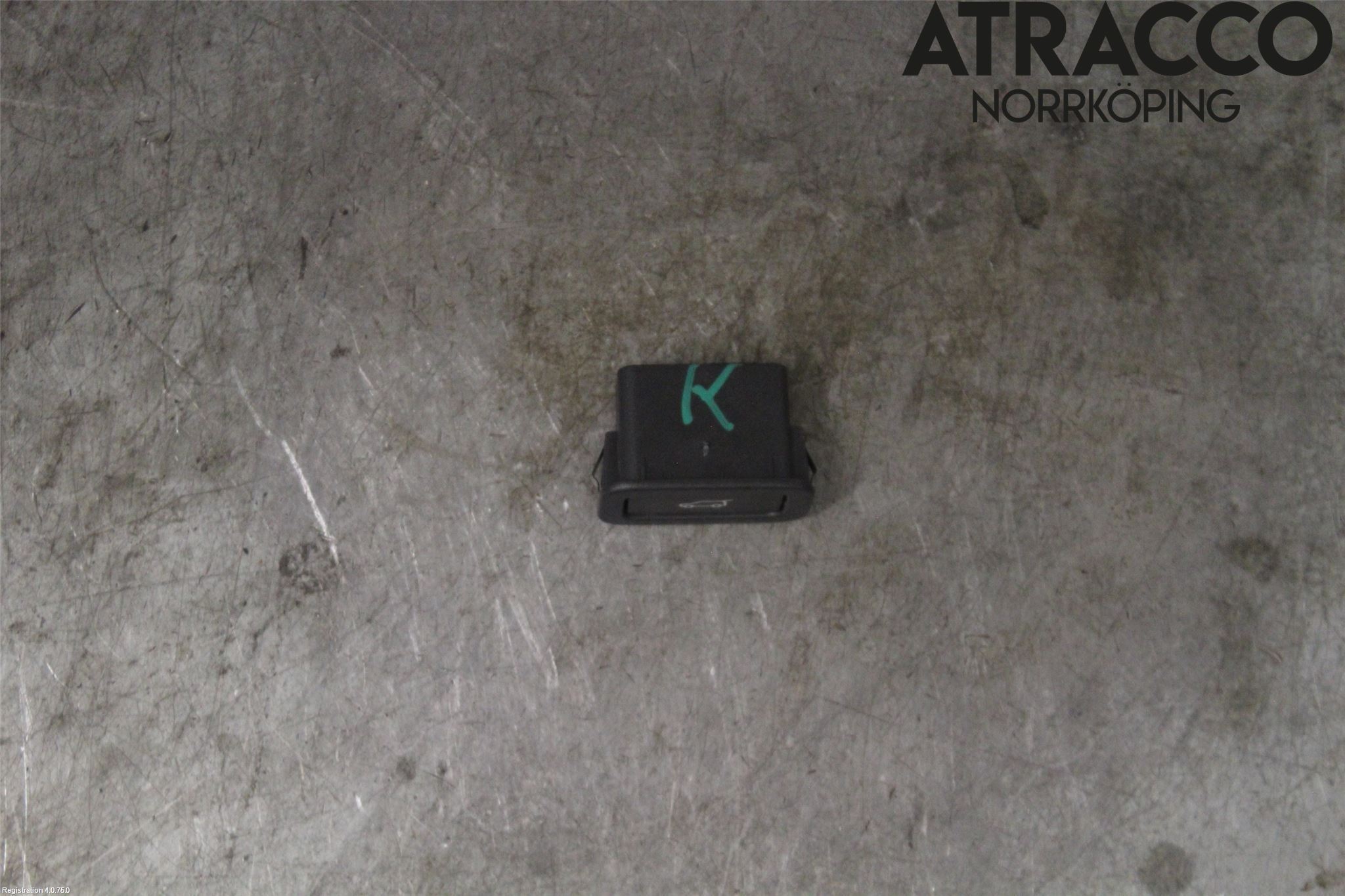 Jaguar I-PACE 18- Strömställare Baklucka