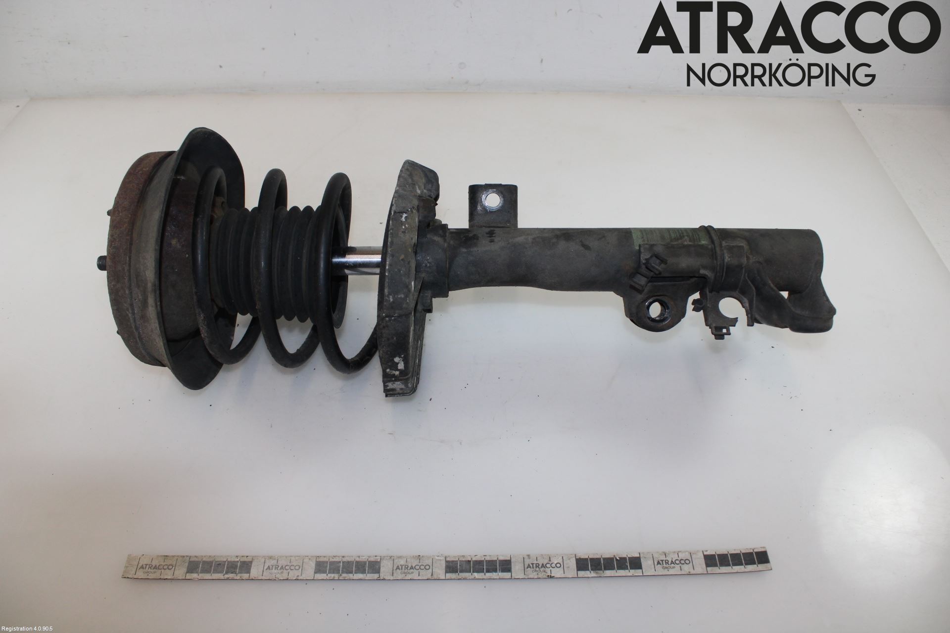 Mercedes-Benz MB C (203) 00-07 Fjäderben Fram Höger