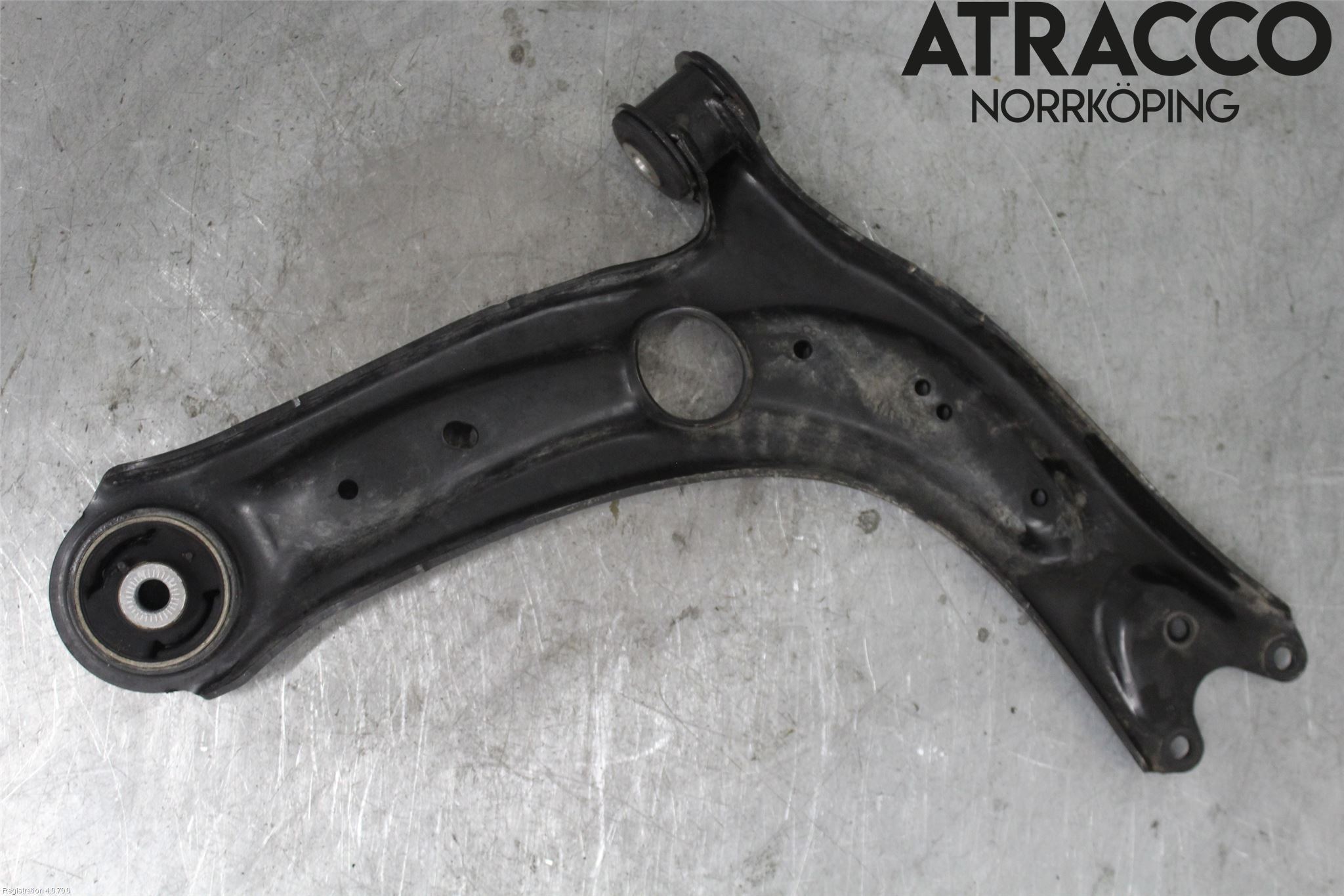 Volkswagen VW TIGUAN 16-24 Bärarm Fram Undre Vä