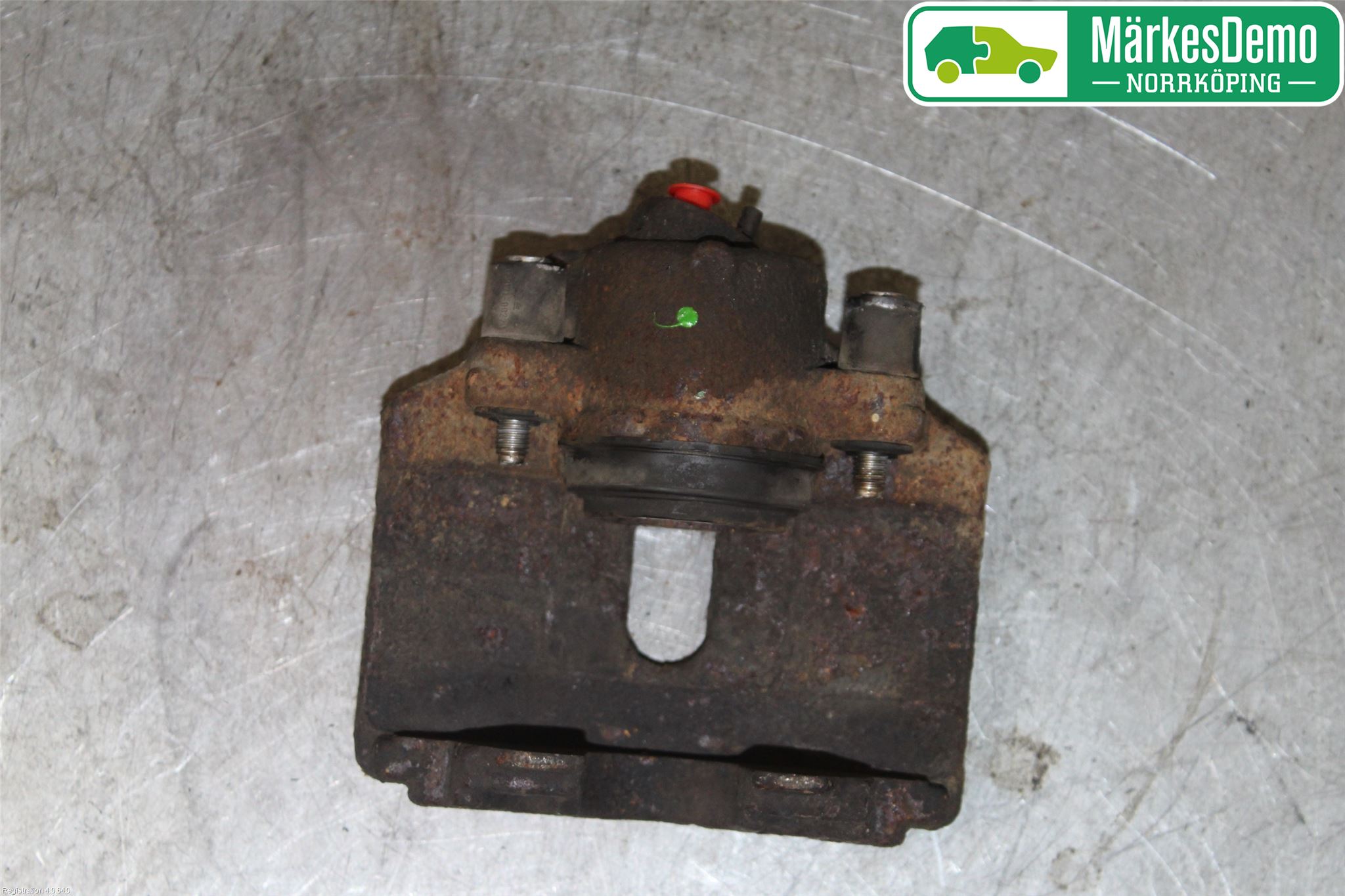 Volkswagen VW CADDY 11-15 Bromsok Fram Vänster