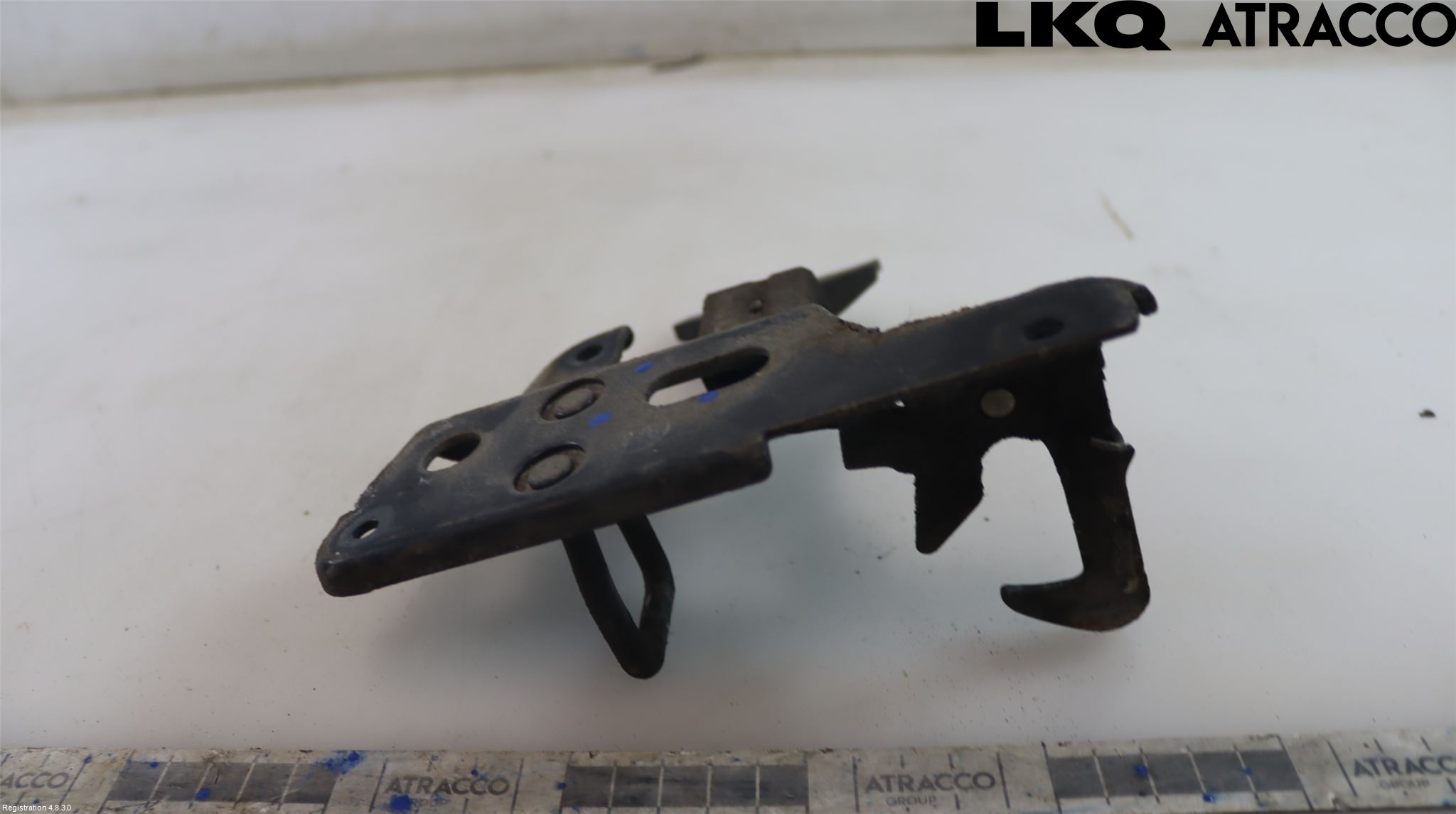 Audi A4/S4 05-07 Huv Spärr