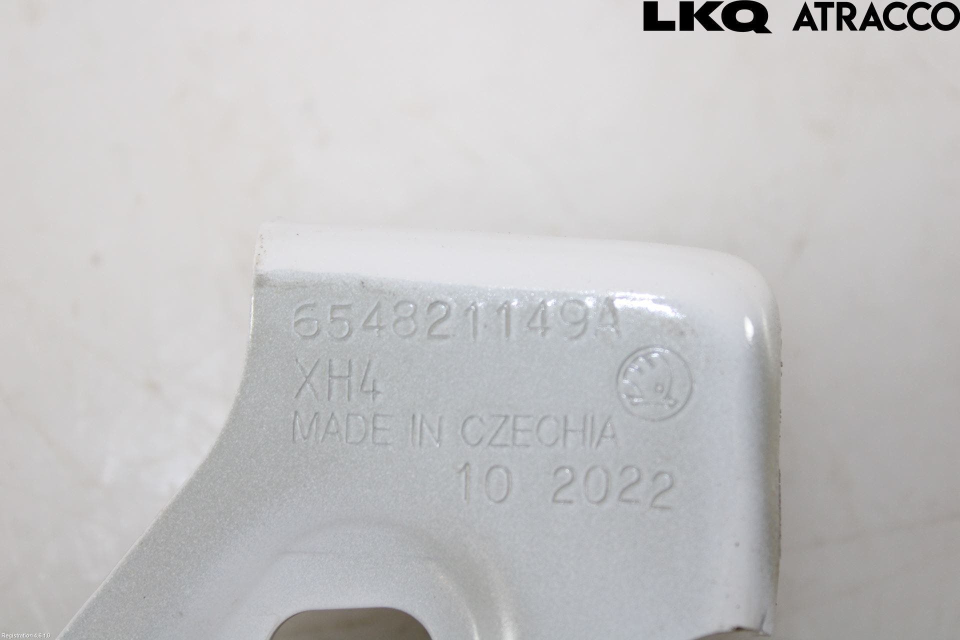 Skoda KAMIQ 20- Skärmfäste Fram Vä