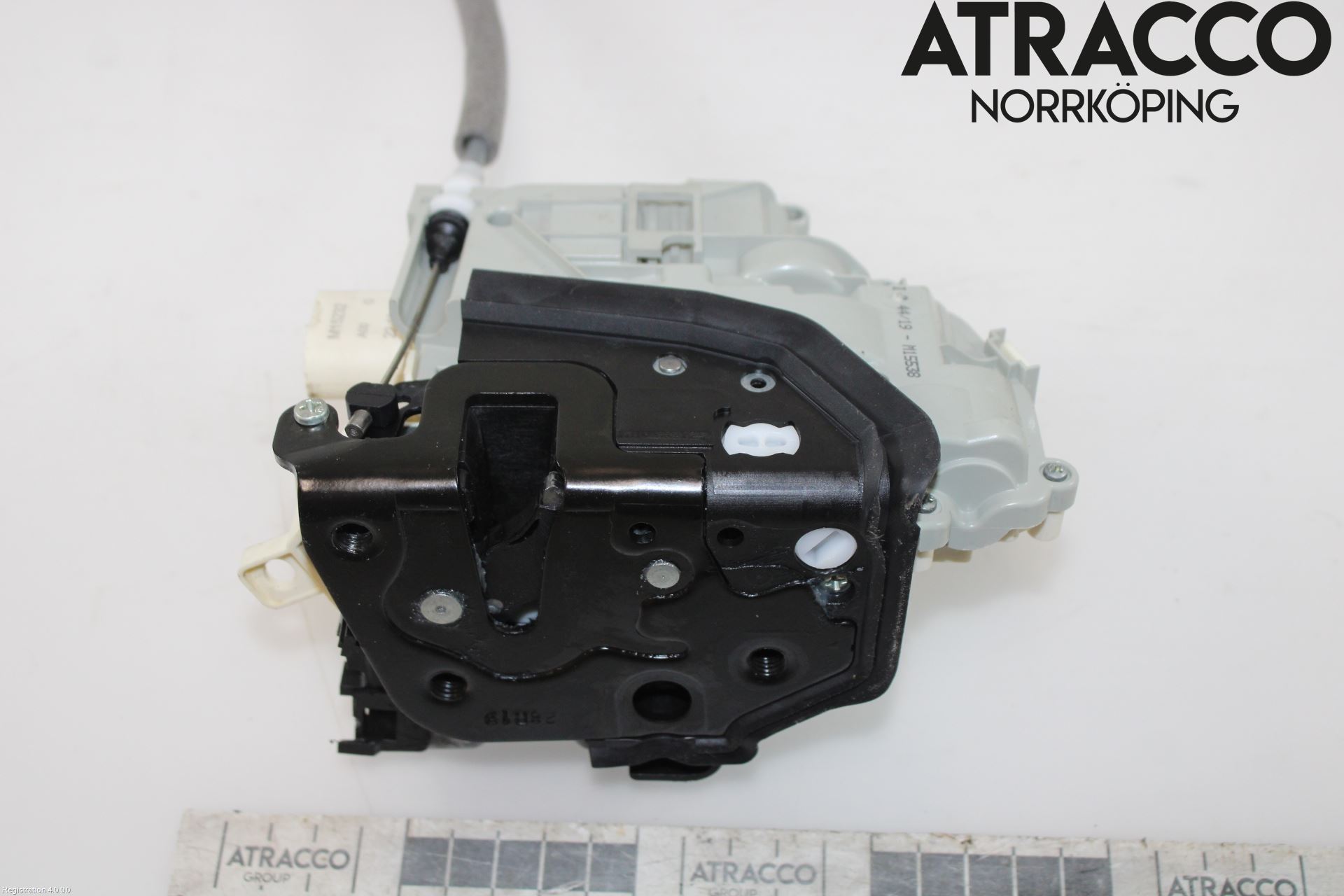 Audi A4/S4 B9 20- Låskista-Dörrlås