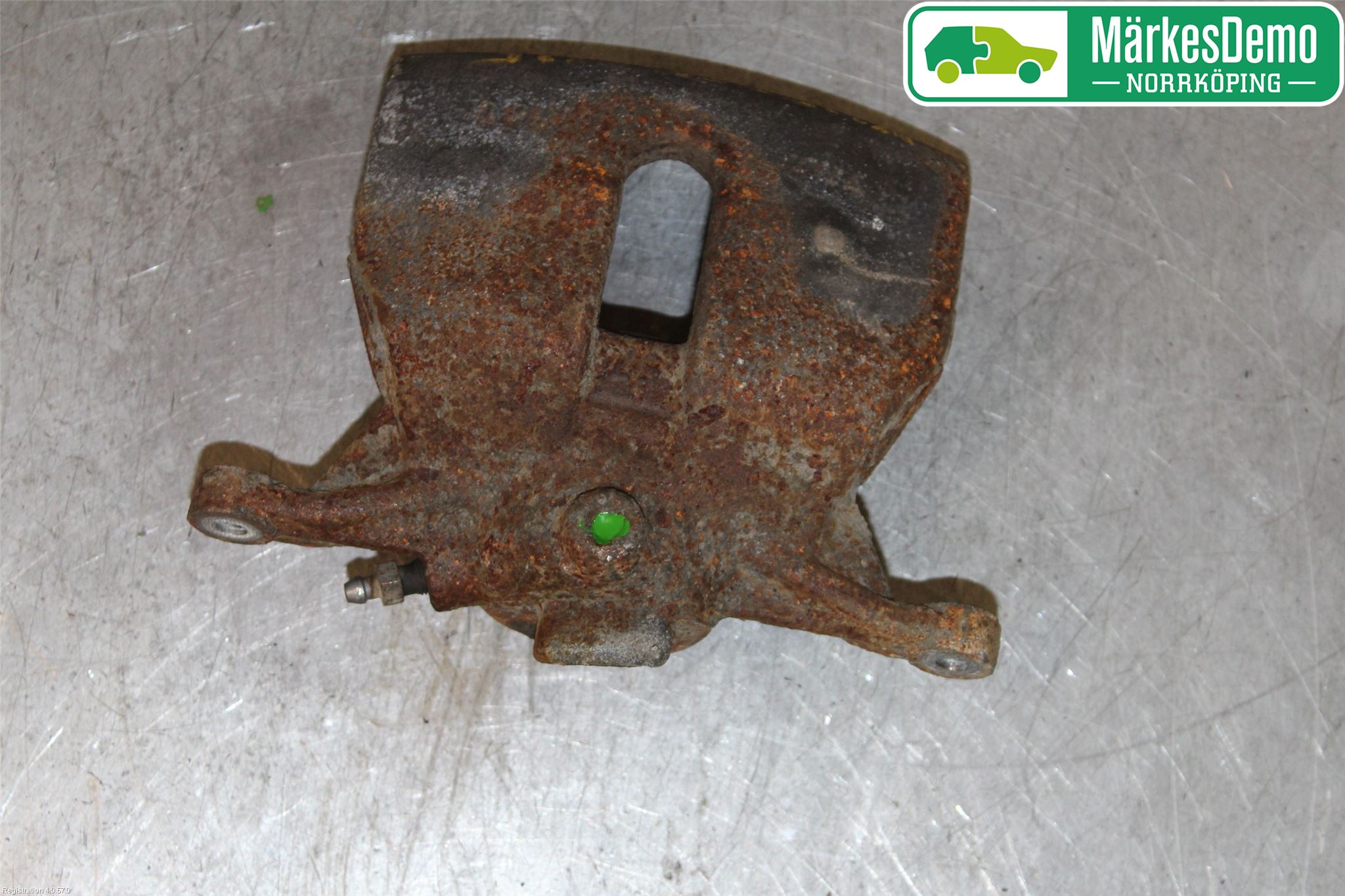 Volkswagen VW CADDY 16-20 Bromsok Fram Höger