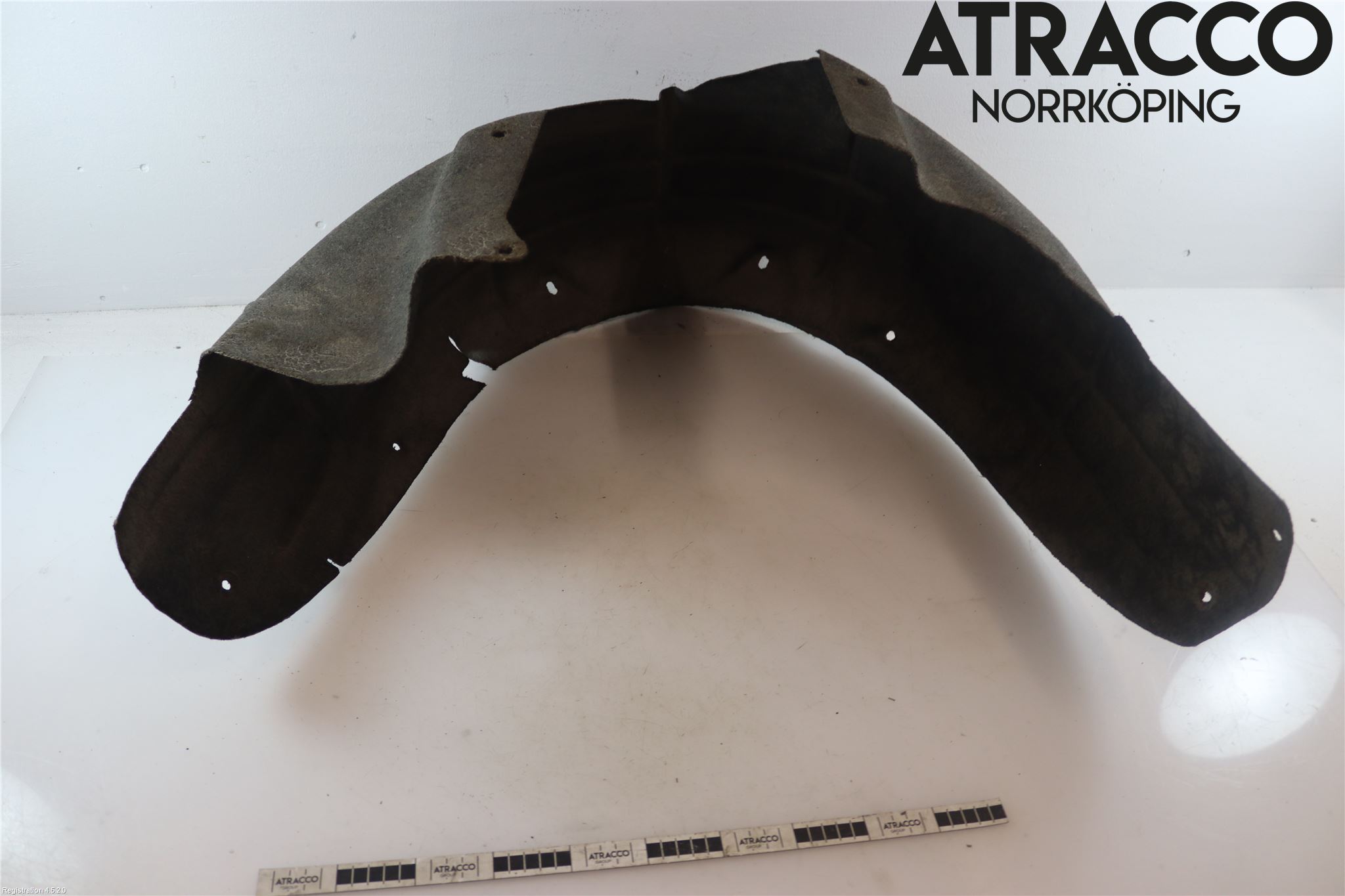 Ford FOCUS     04-07 Skärm Inner