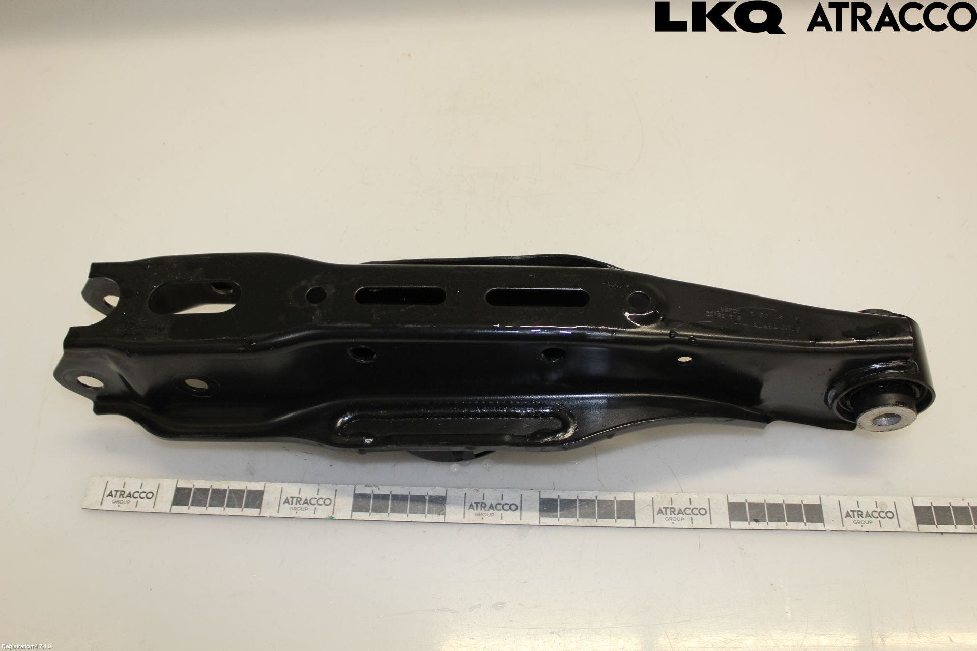 Skoda ENYAQ iV 21- Bärarm Bak Höger