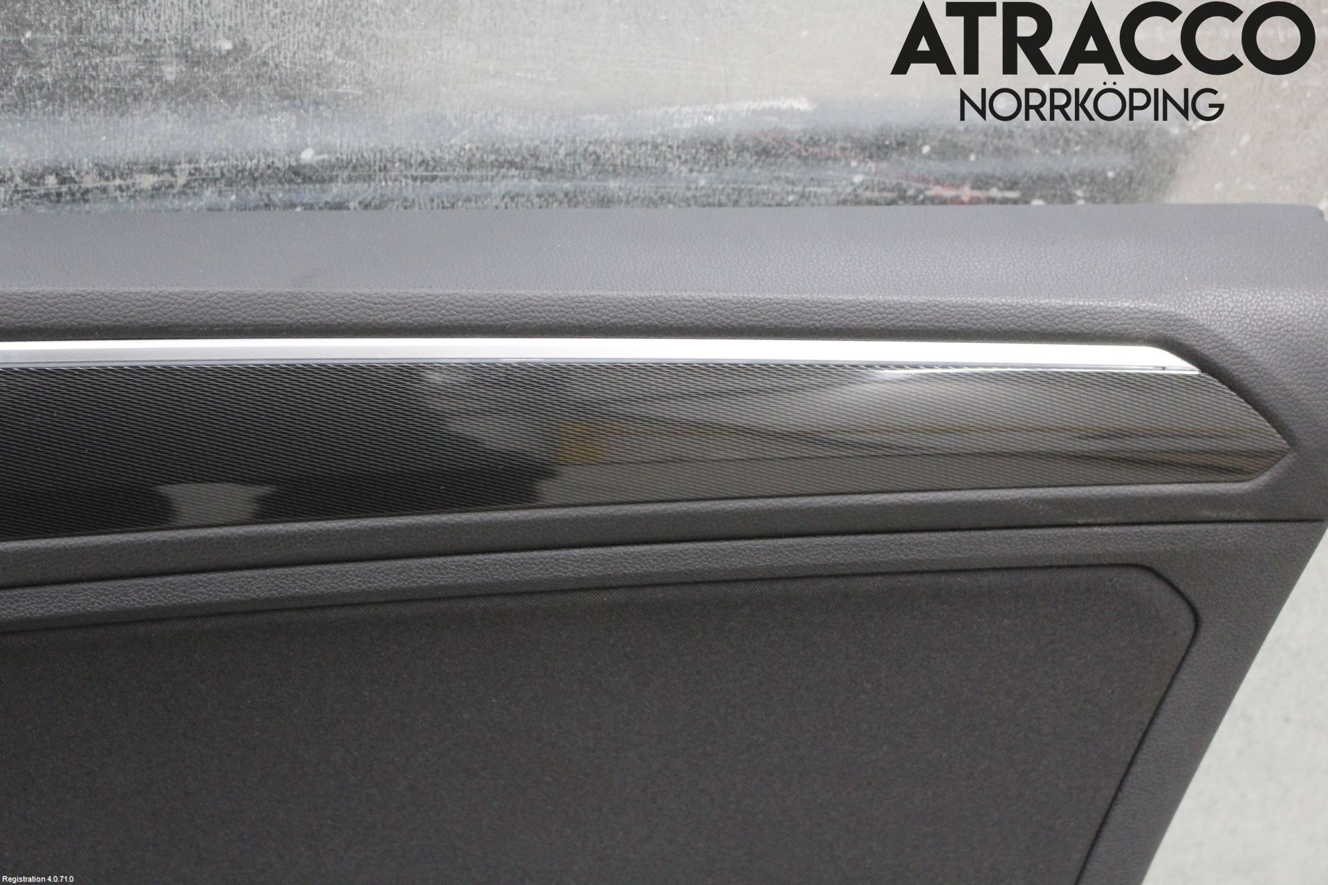 Volkswagen VW TIGUAN 16-24 Dörrklädsel Hö