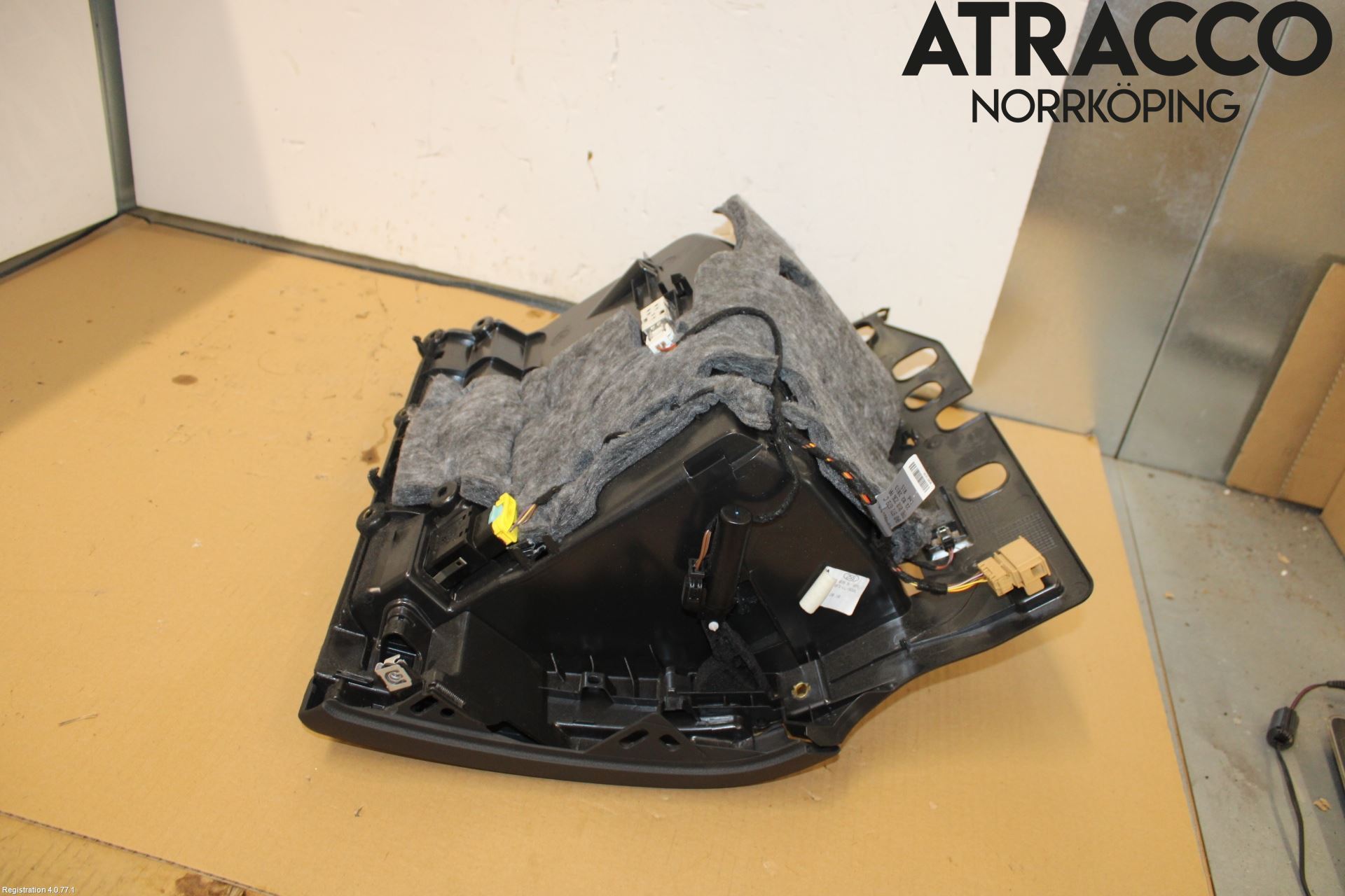 Audi A4 12-15 Handskfack