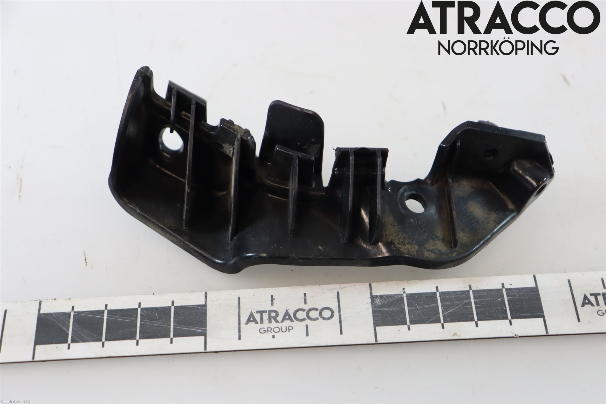 Kia PICANTO    04-11 Stötfångarfäste Bak Hö