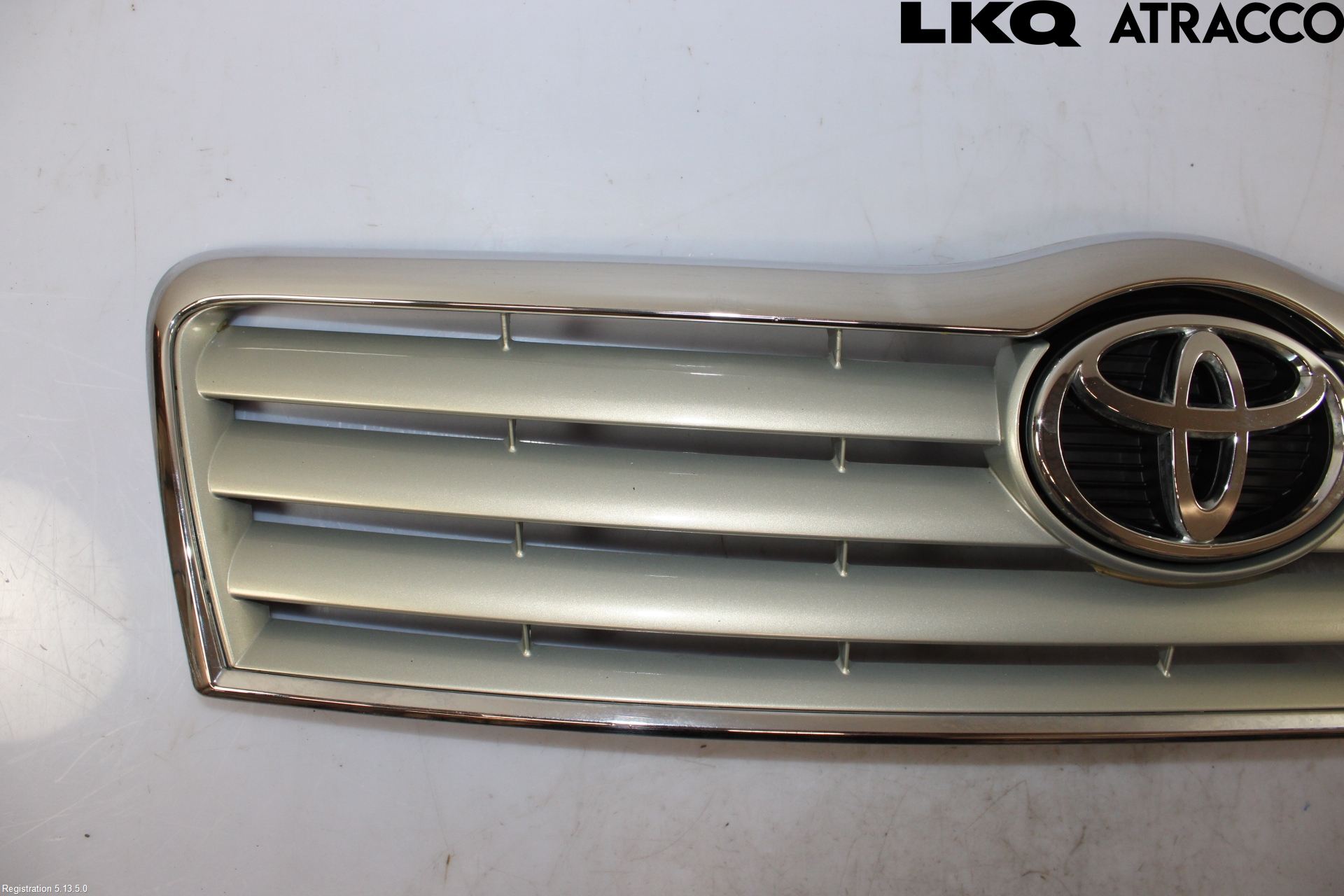 Toyota AVENSIS 03-06 Grill Komp