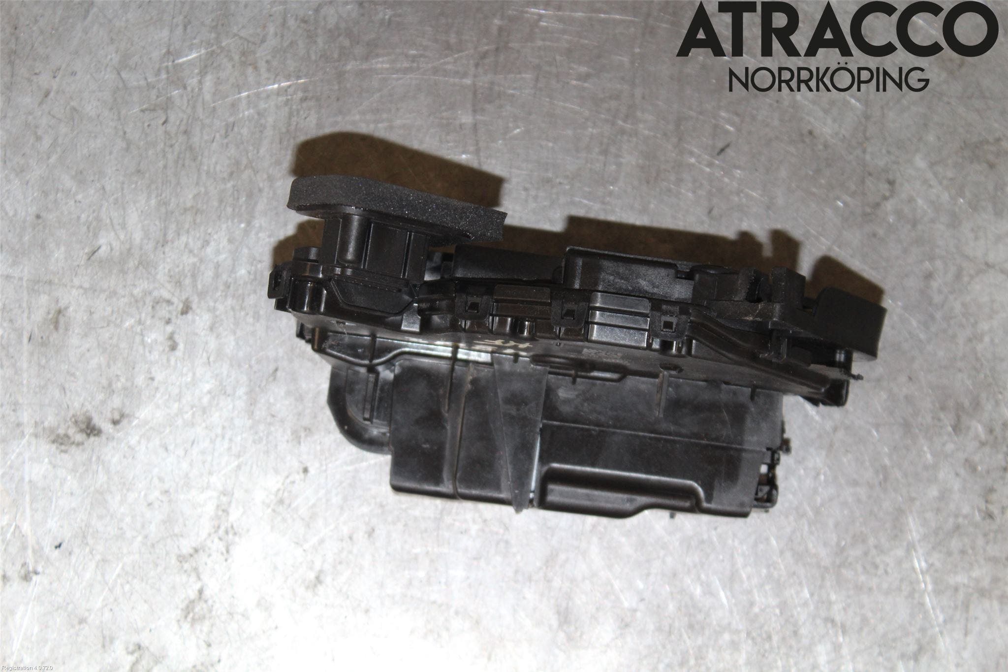 CUPRA ATECA 19- Låskista-Dörrlås