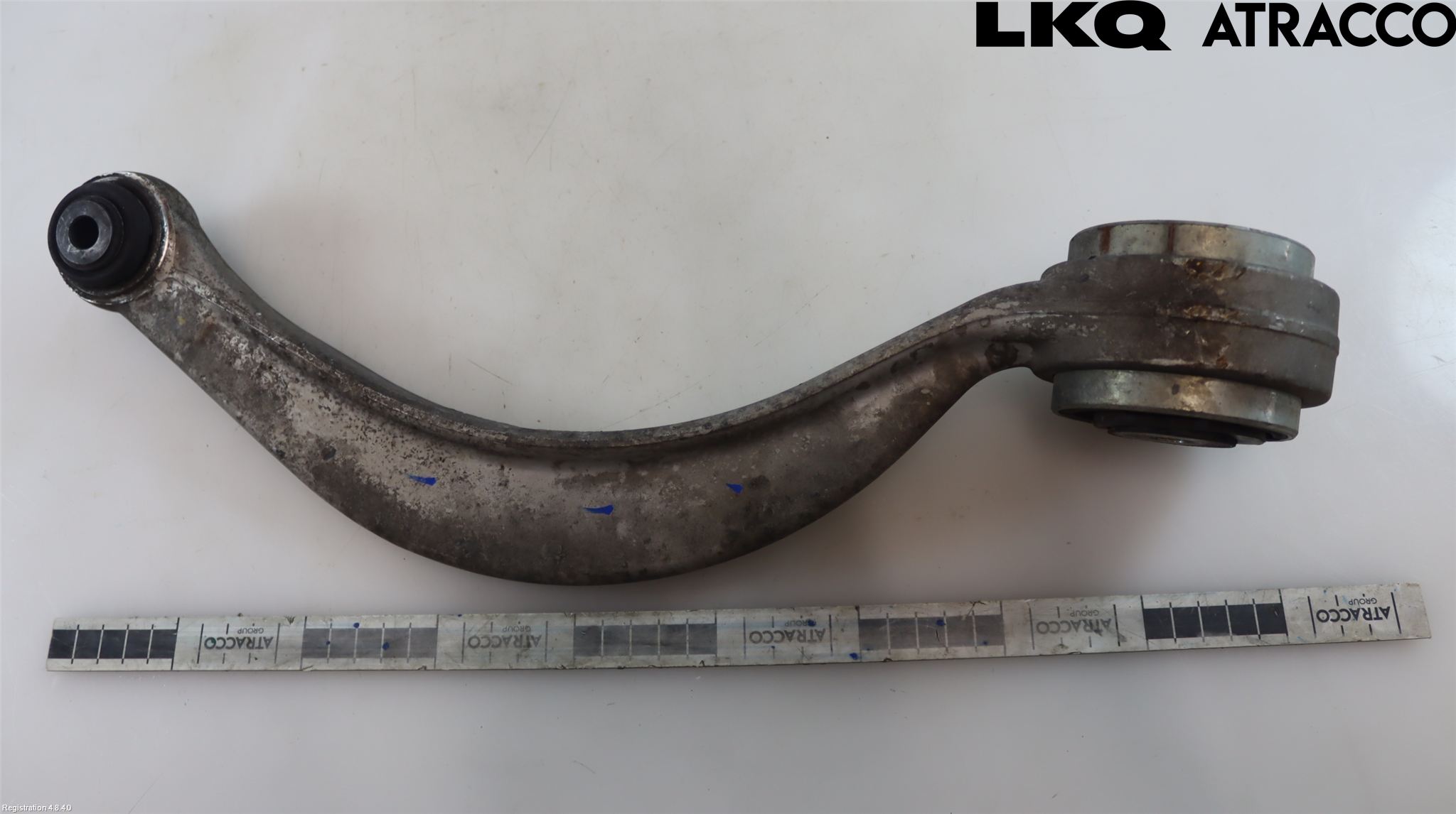 Jaguar XJ X350        03-09 Bärarm Fram Undre Hö