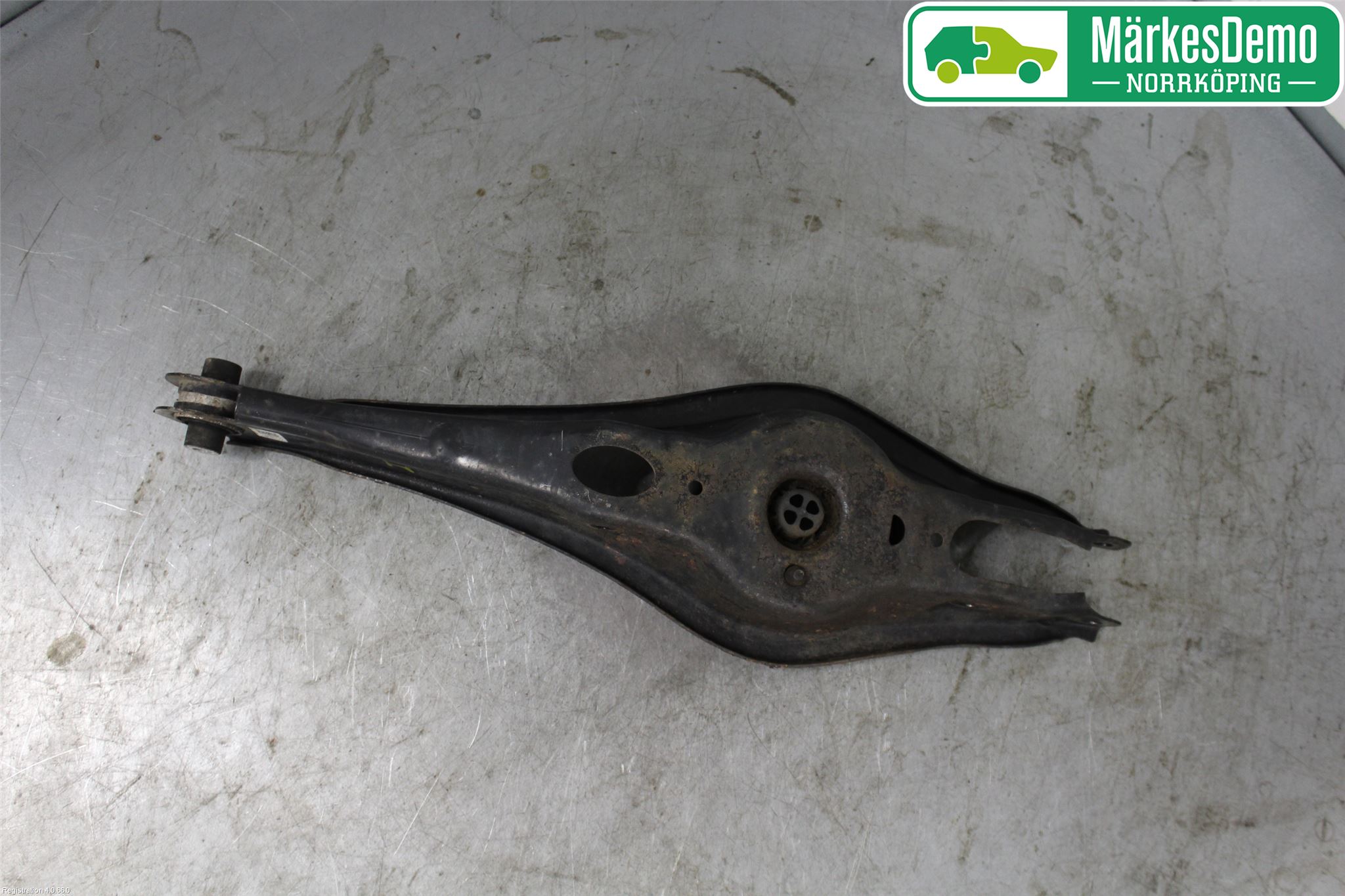 Volkswagen VW GOLF / E-GOLF VII 13-20 Bärarm Bak Höger