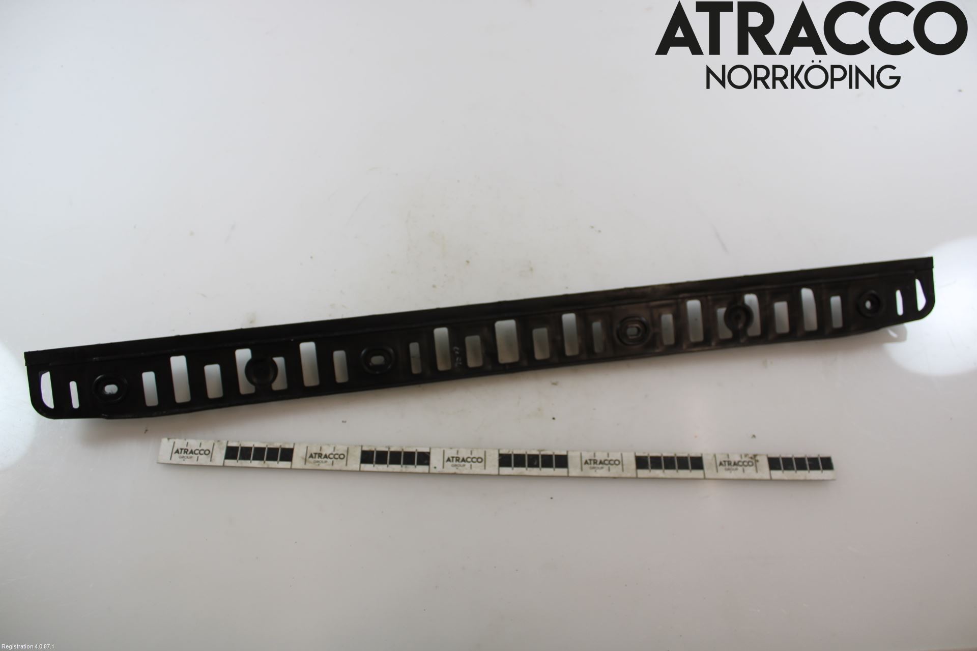 Volkswagen VW JETTA V 06-10 Stötfångardel Bak Mitt