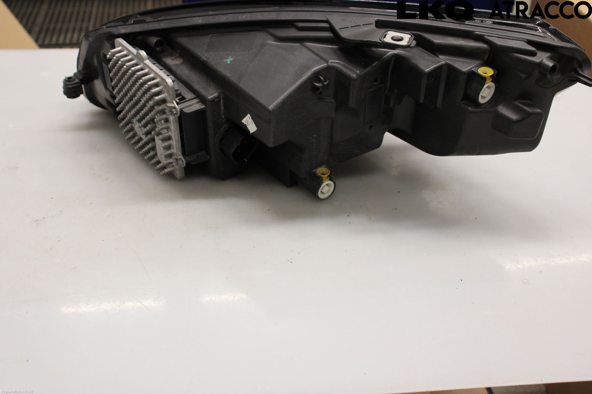 Jaguar E-PACE 17- Strålkastare Höger