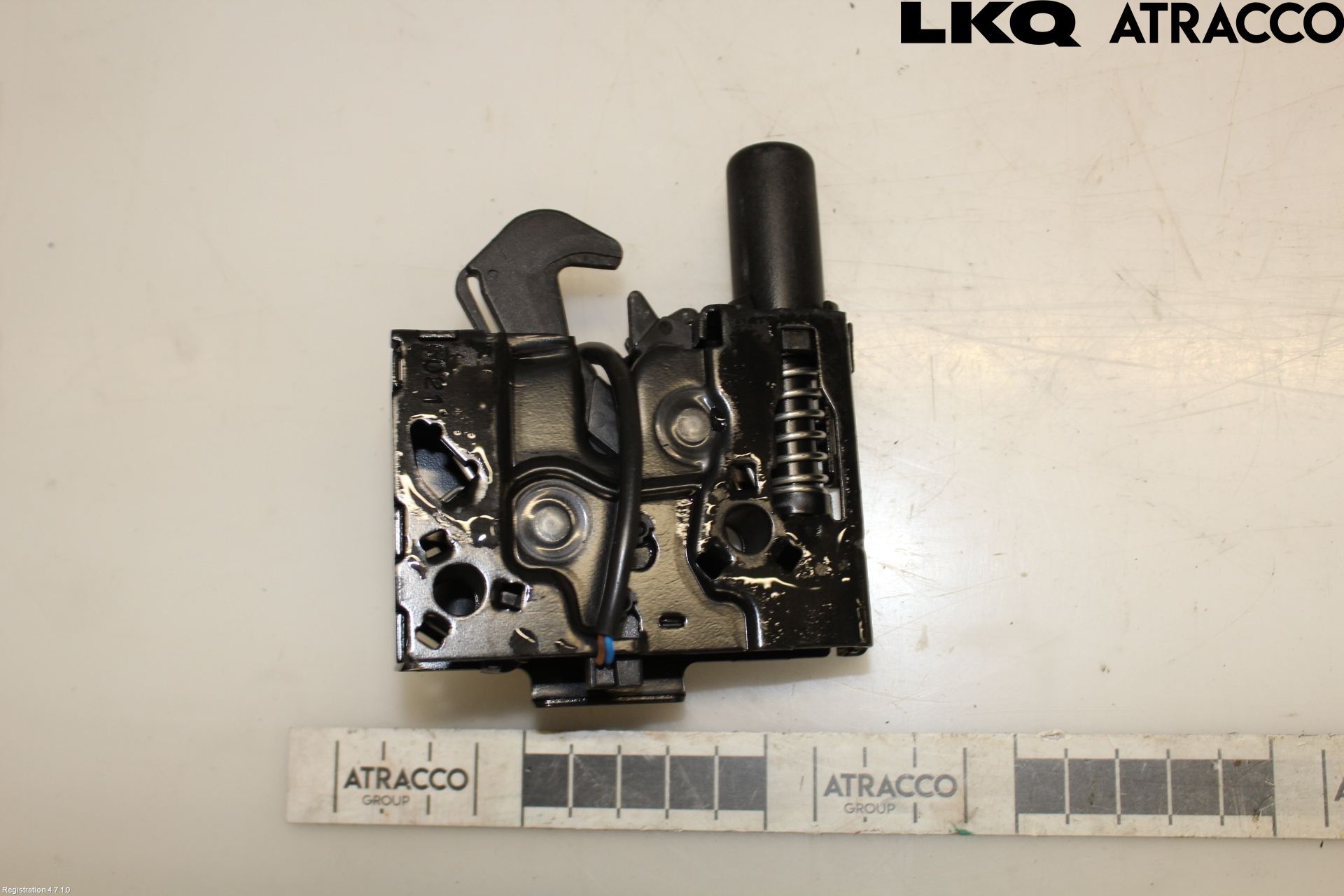 Audi A4/S4 B9 20- Huvlås