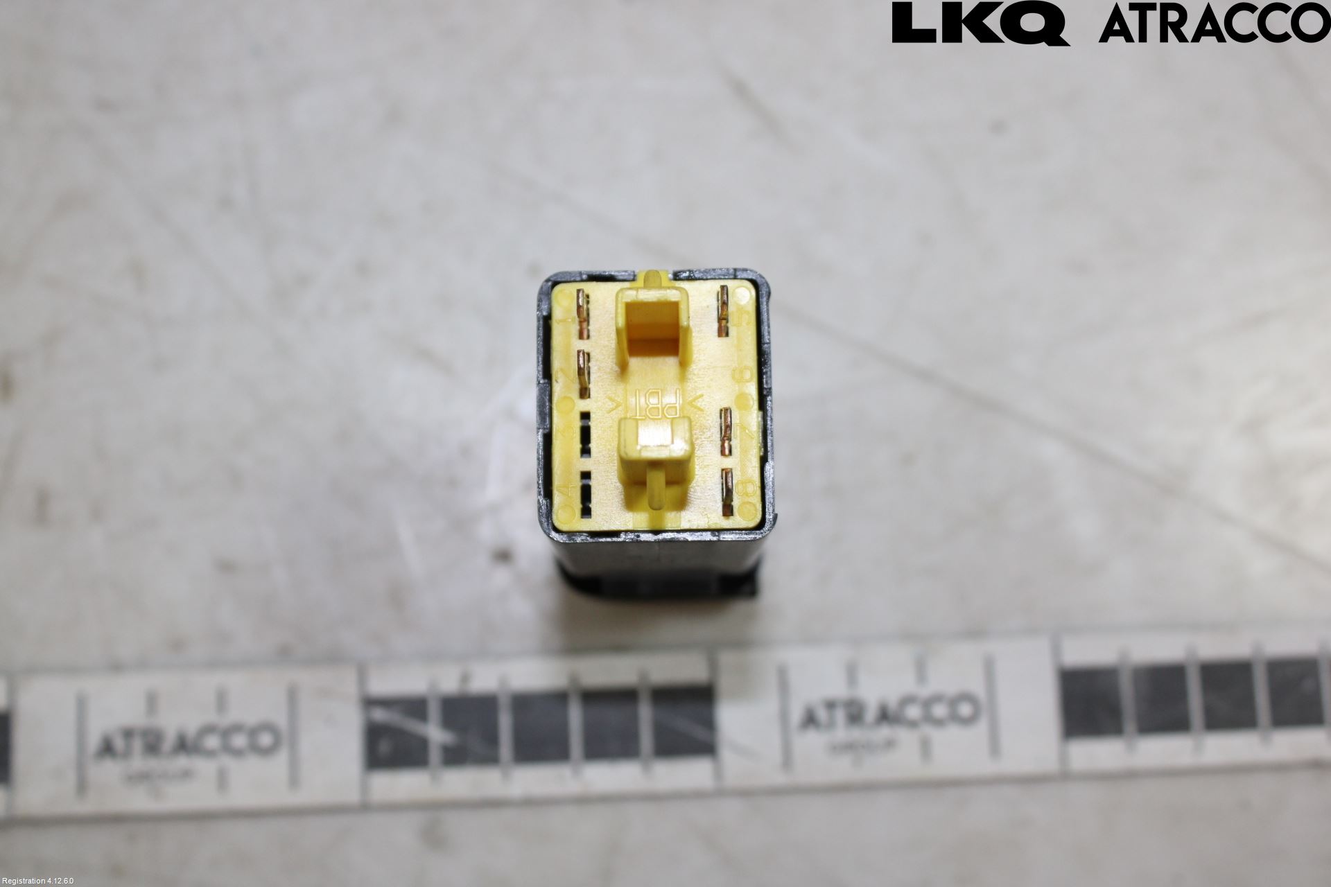 Saab 9-5     06-10 Strömställare Spegel