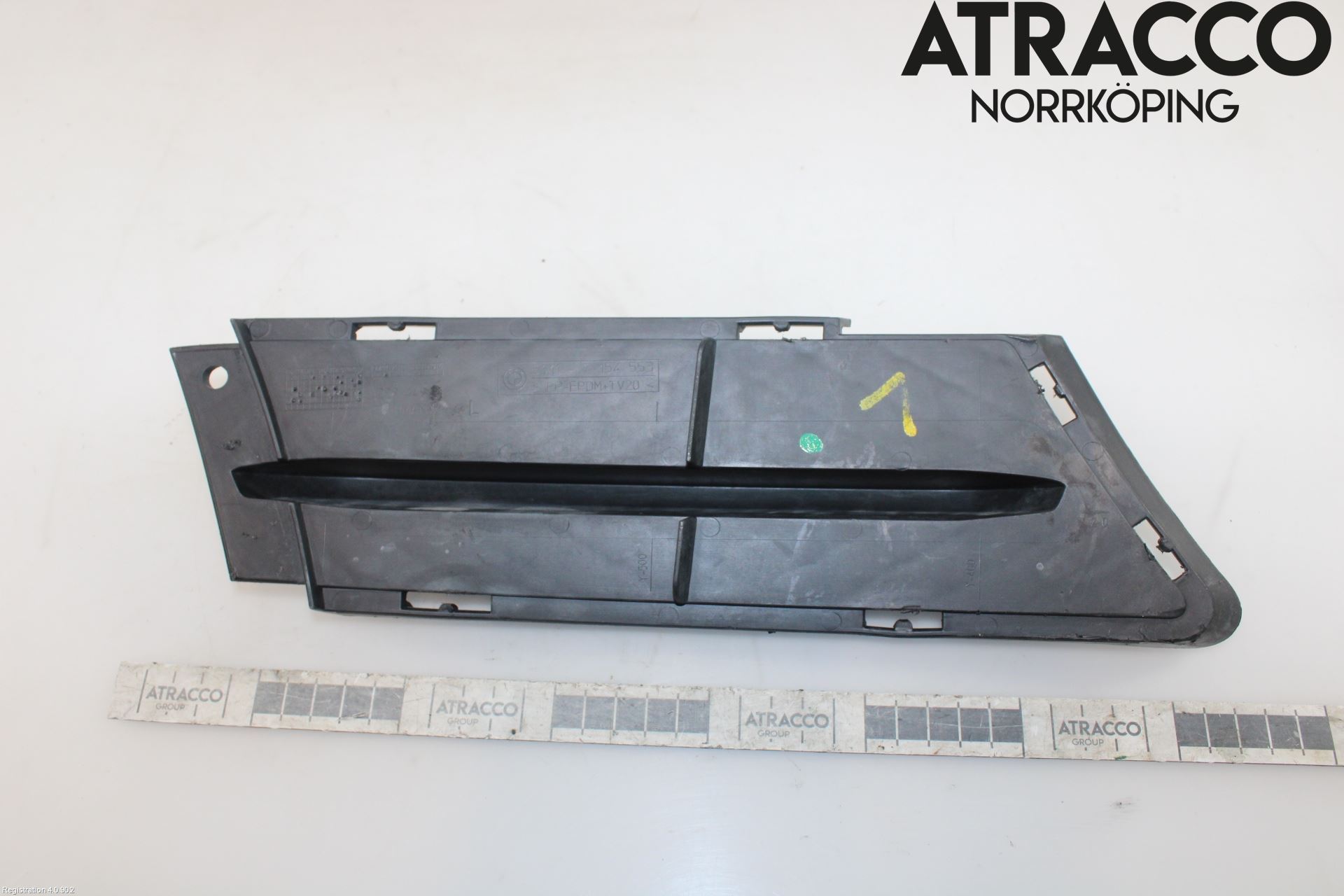 BMW 3 E90/91 SED/TOU 05-12 Grilldel Vänster